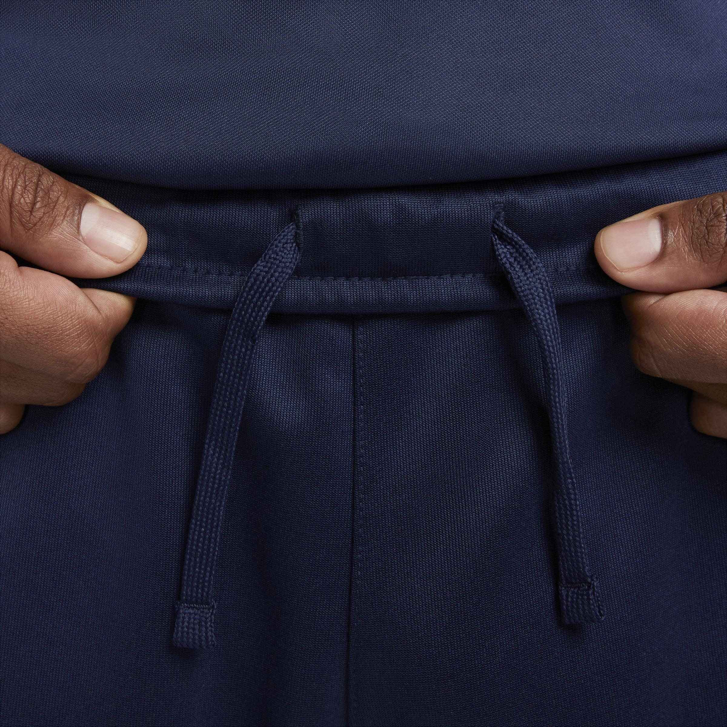 410 - Nike - NSW REPEAT SW PK SHORT - 7