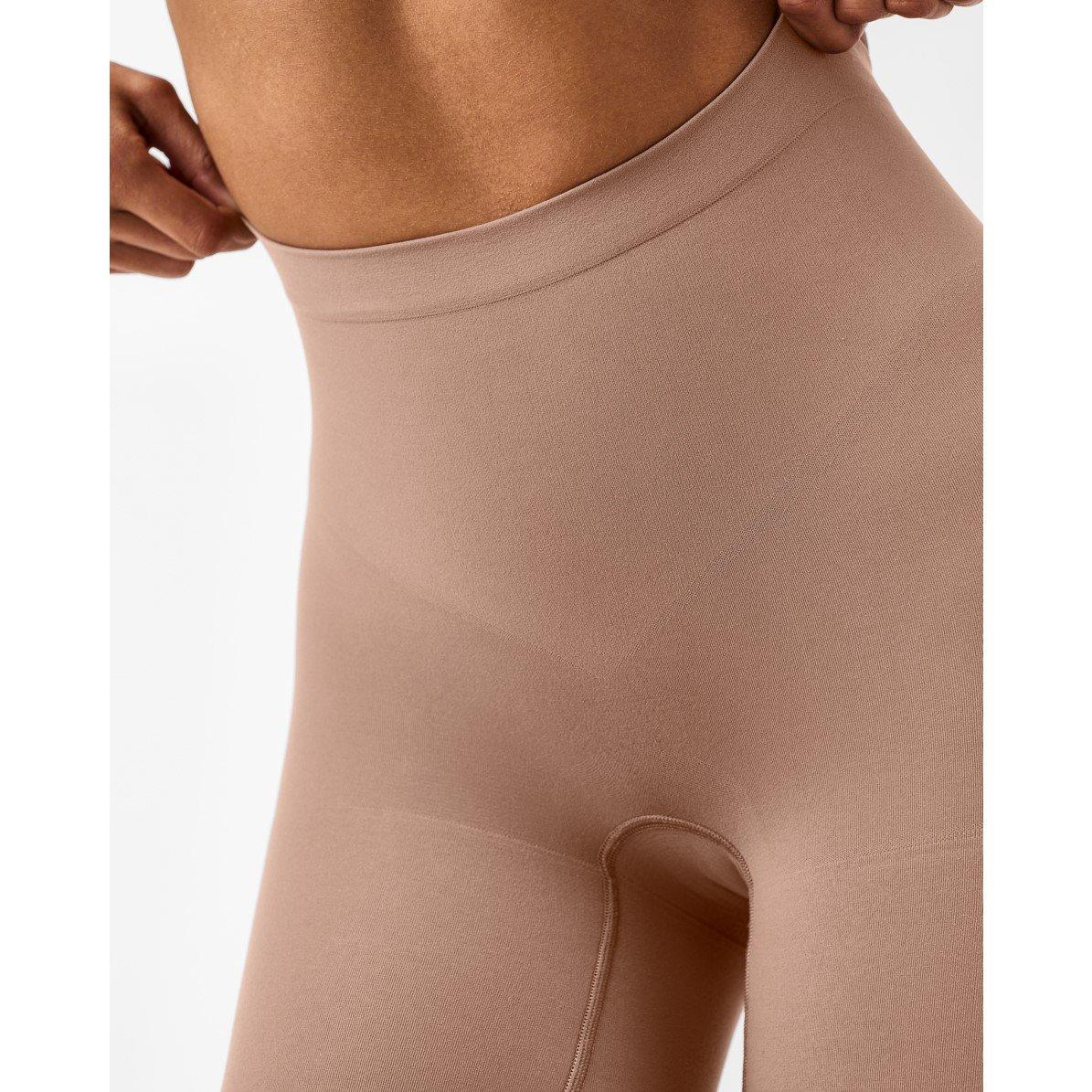 Café Au Lait - Spanx - SPANXsculpt™ Seamless Power Mid-Thigh Short - 3