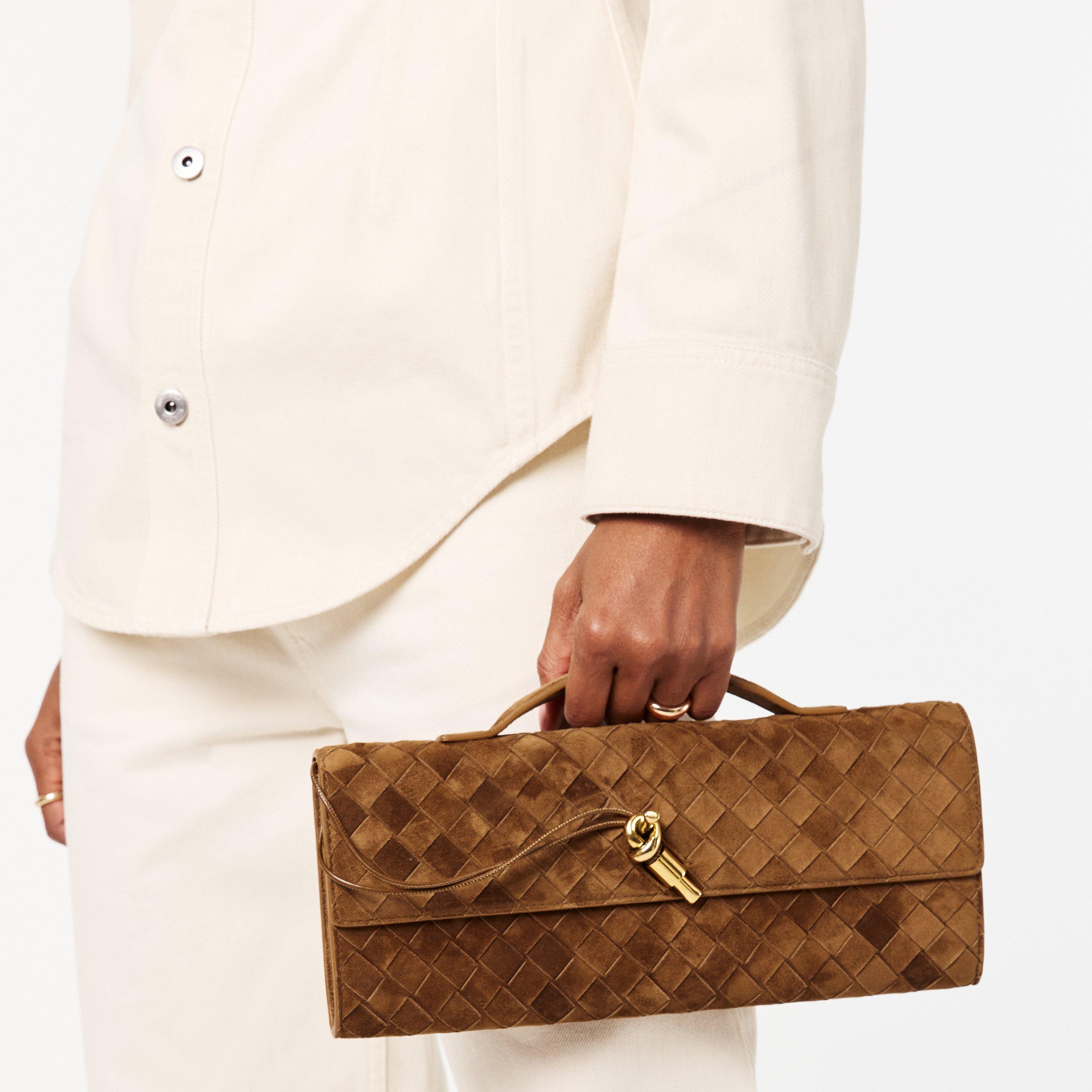 Amber - Bottega Veneta - Womens Andiamo Clutch - 3