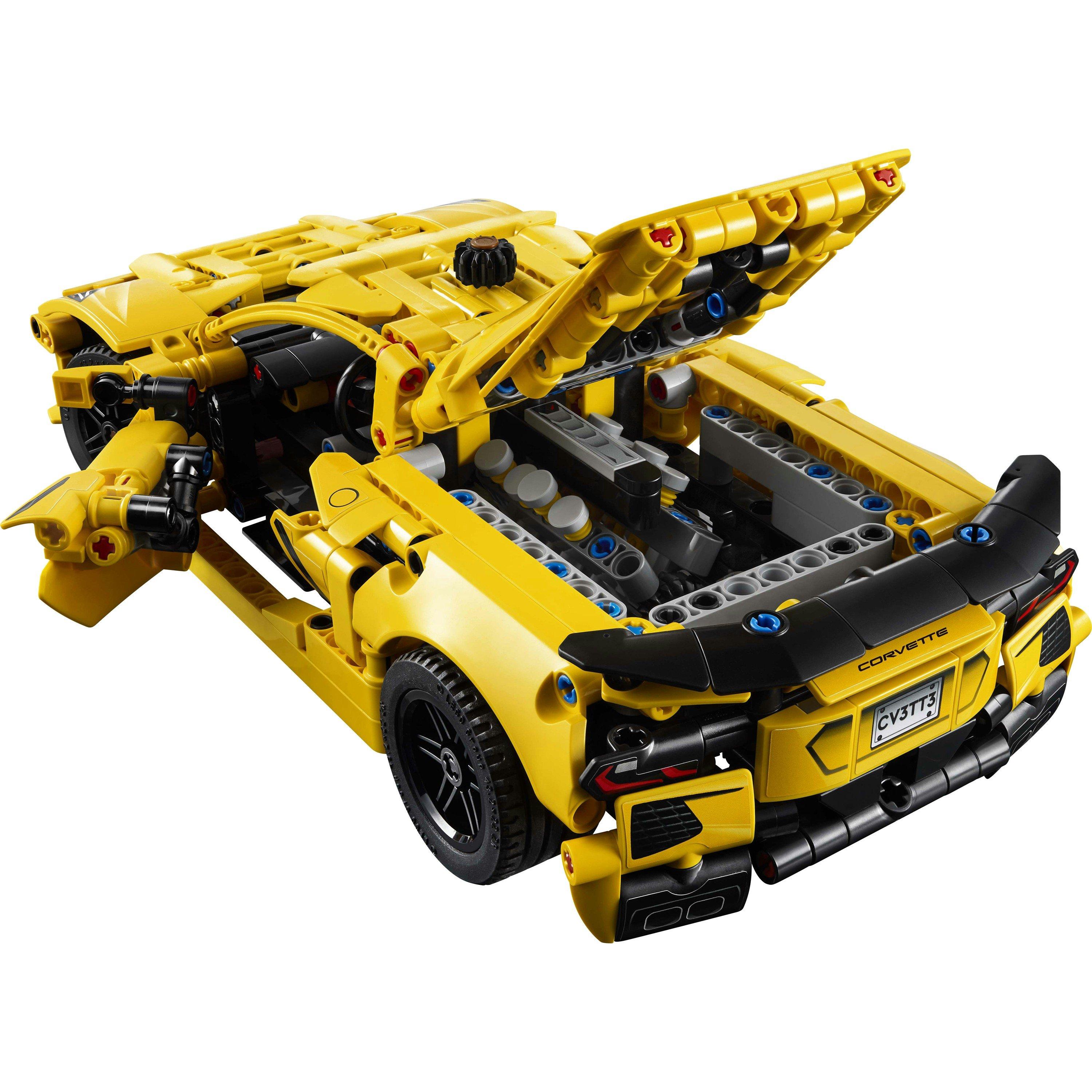 Chev Corvette - LEGO - Technic 42205 Chevrolet Corvette Stingray Set - 16