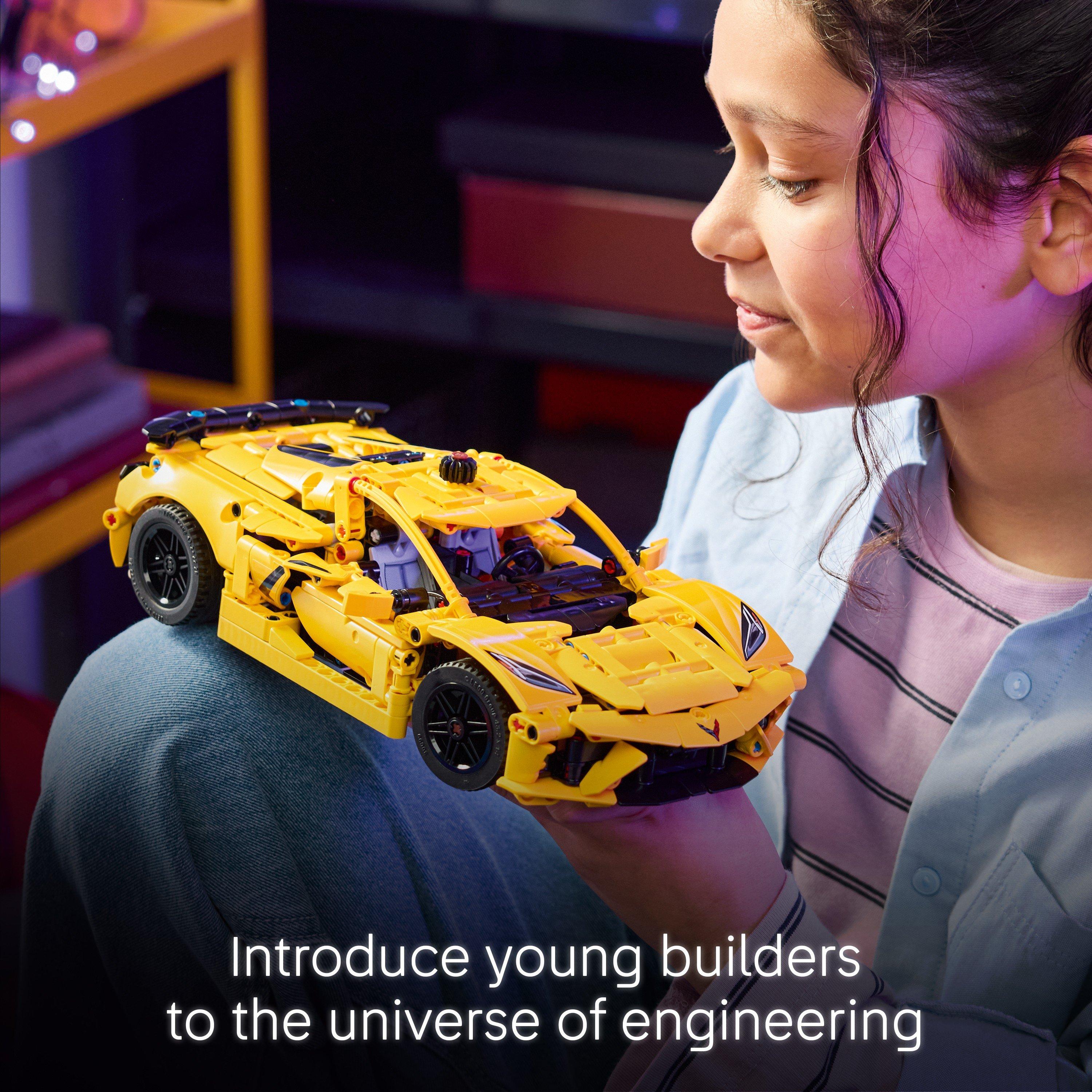 Chev Corvette - LEGO - Technic 42205 Chevrolet Corvette Stingray Set - 7