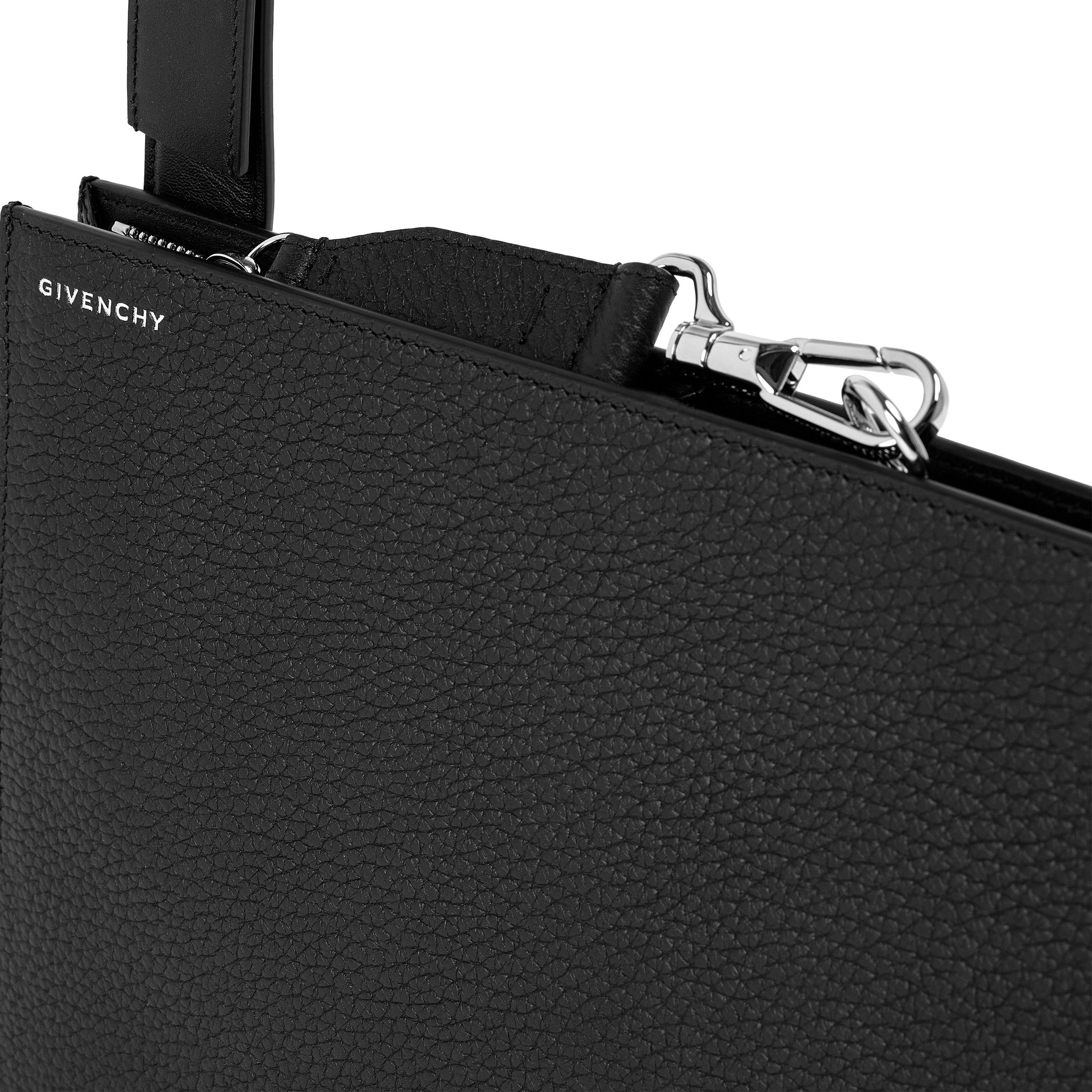 GIVENCHY GIV Flat Pouch Sn63 | Flannels