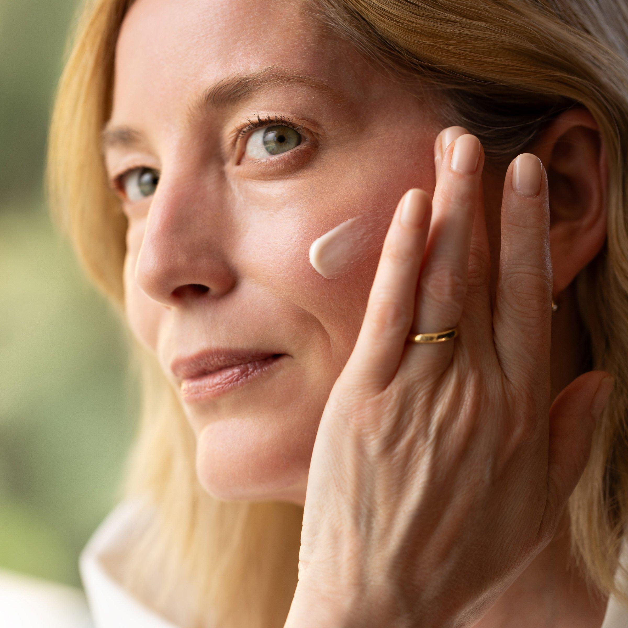 Clear - Sisley - Sisleya Iaa Fresh Gel Cream - 3