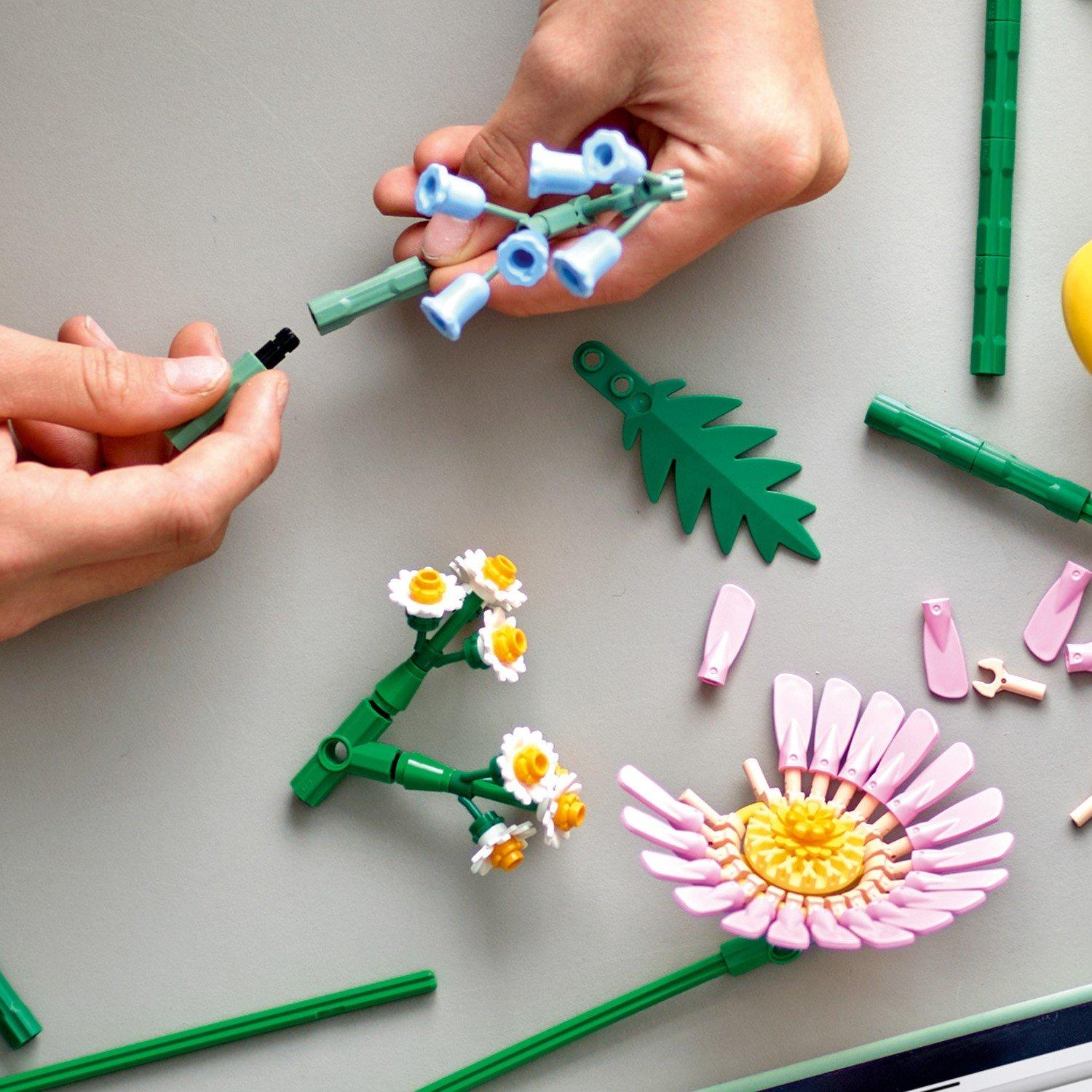 À déterminer - LEGO - Botanicals Petite Sunny Bouquet Set 10347 - 12