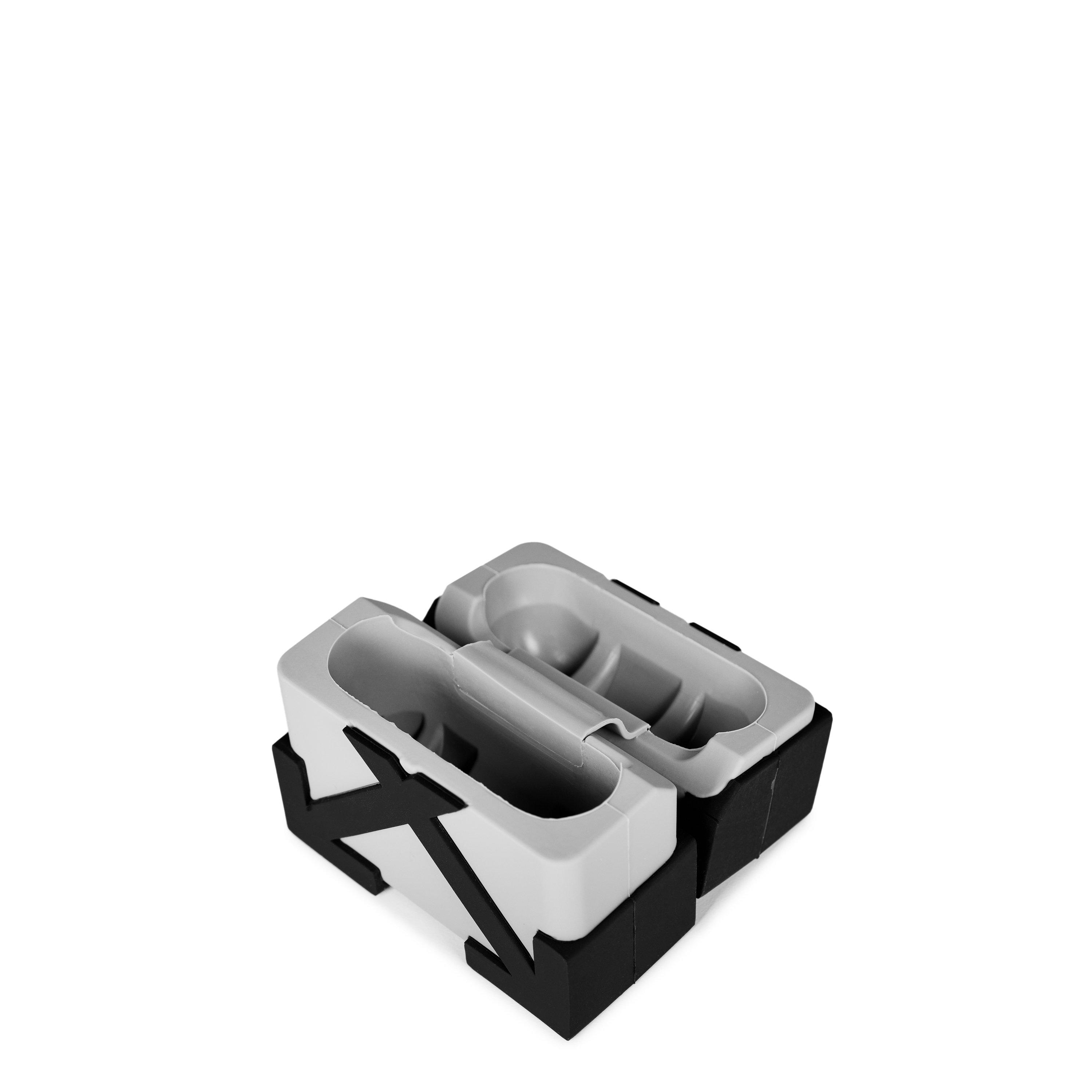 Grey/Black - Off White - Men's Airpod Pro Case, Iconic Arrow Motif, Protective Case - 2