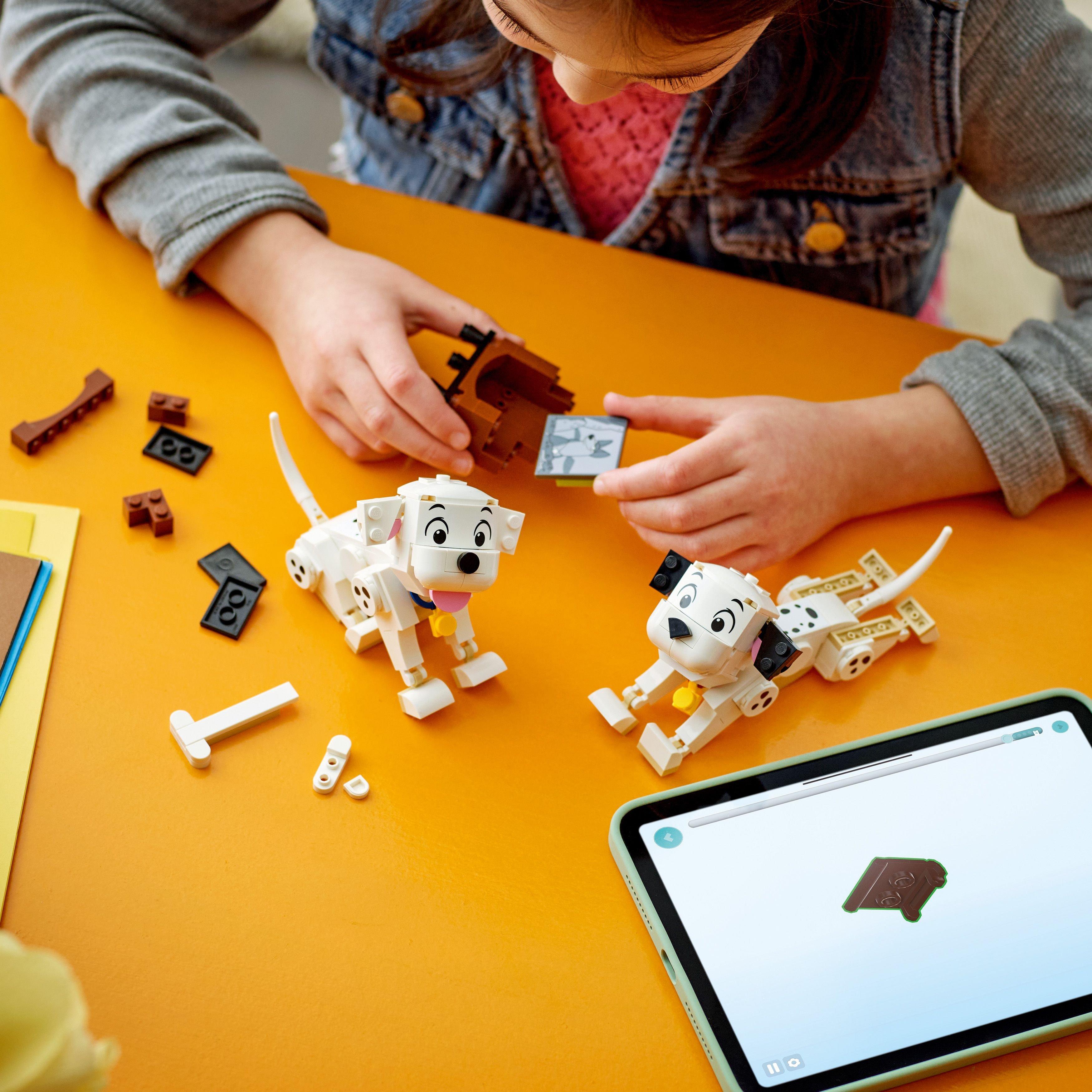 Lucky and Penny - LEGO - LEGO® Disney Lucky & Penny 101 Dalmatians Puppies Building Toy 43271 - 2