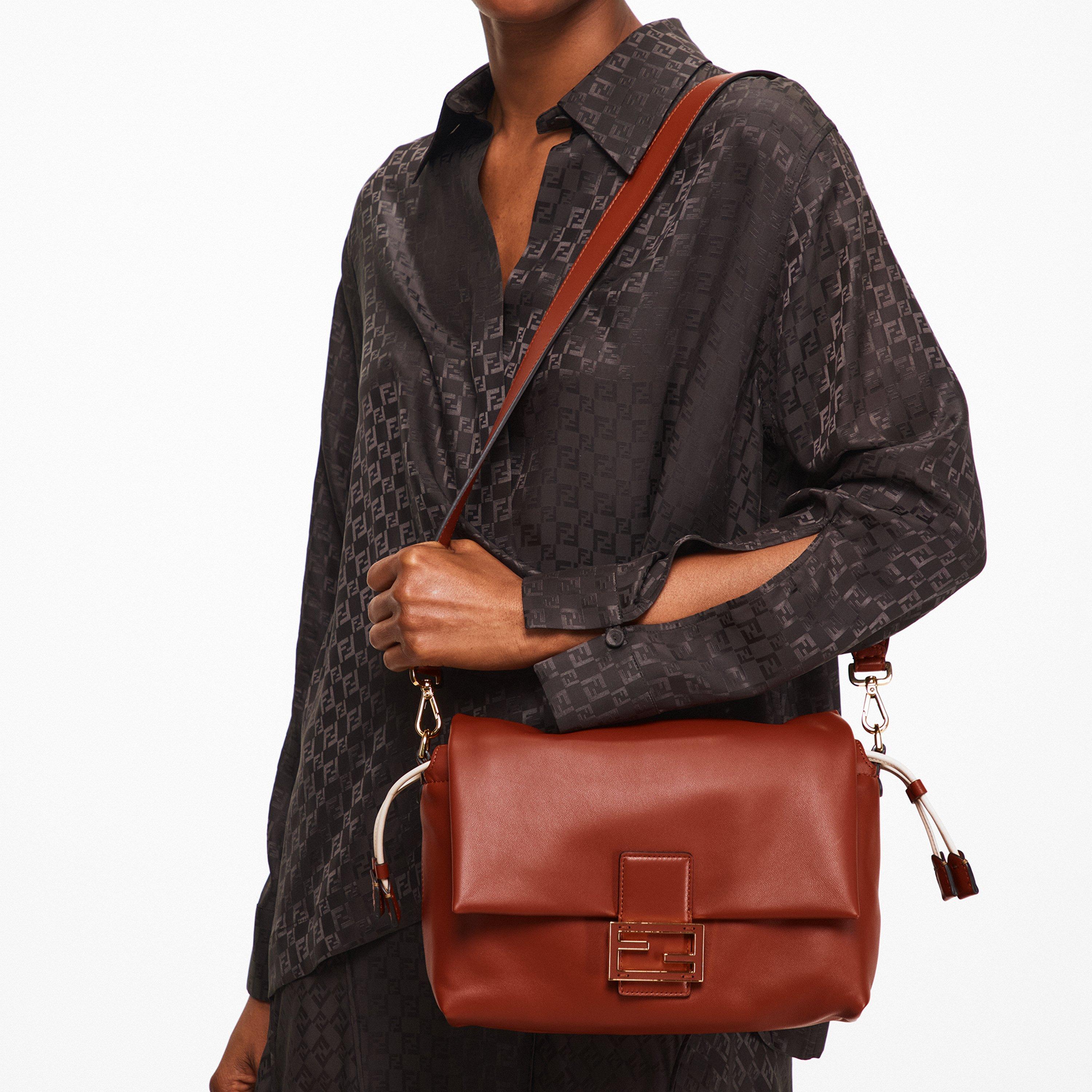 Sienna - Fendi - Women's Shoulder Bag - 3