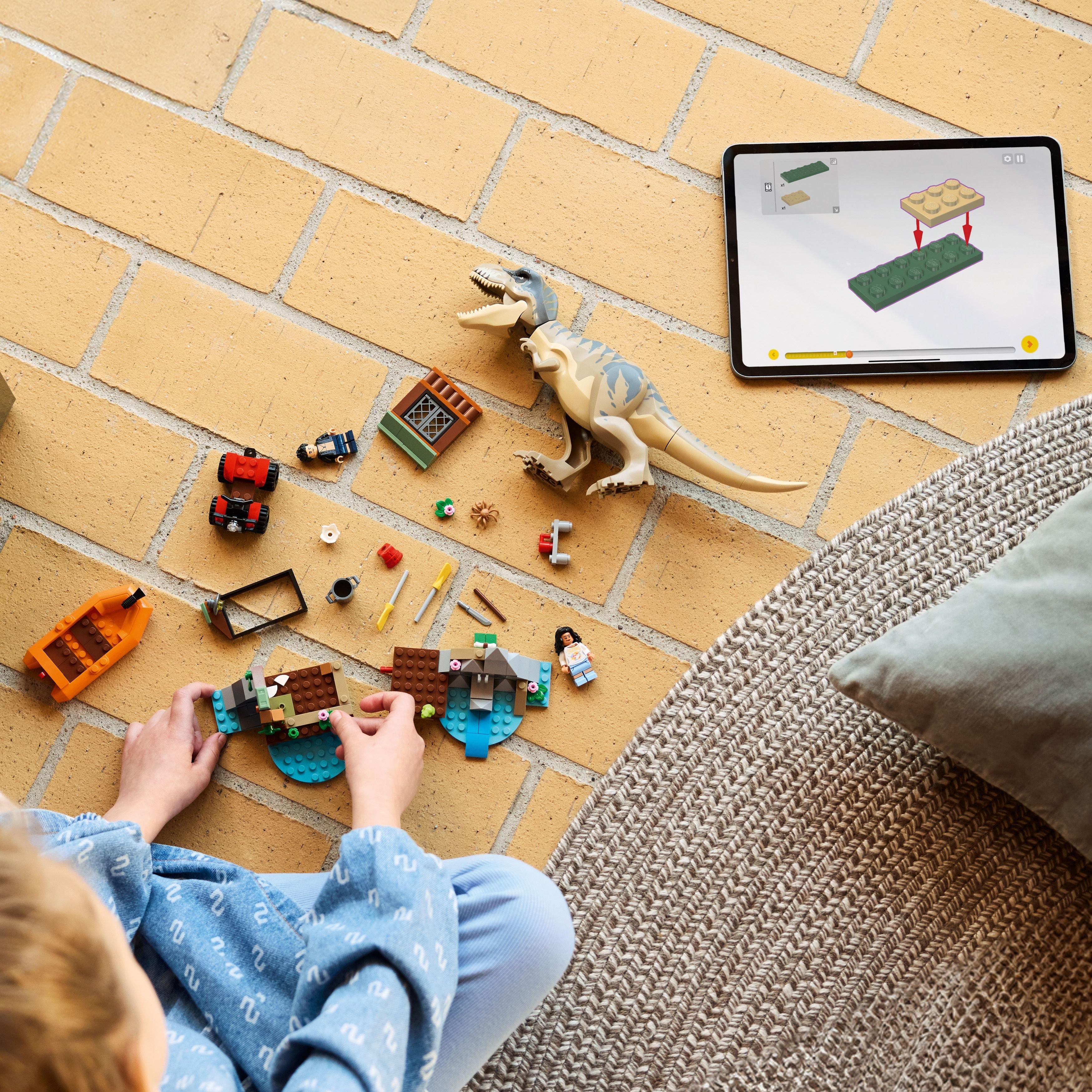 TBC - LEGO - Jurassic World - T. rex River Escape 76975 - 2