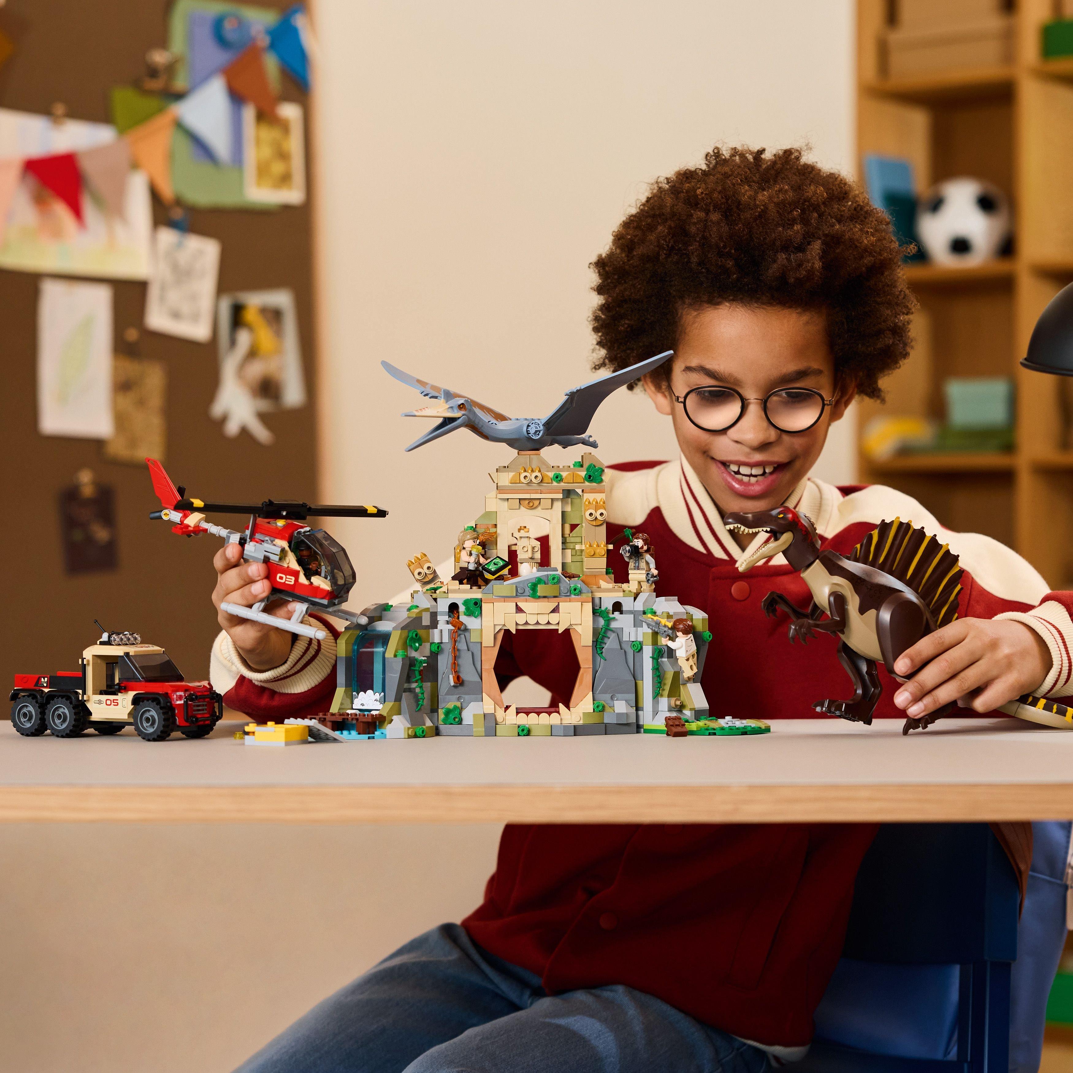 TBC - LEGO - Jurassic World -  Spinosaurus & Quetzalcoatlus Air Mission - 76976 - 3