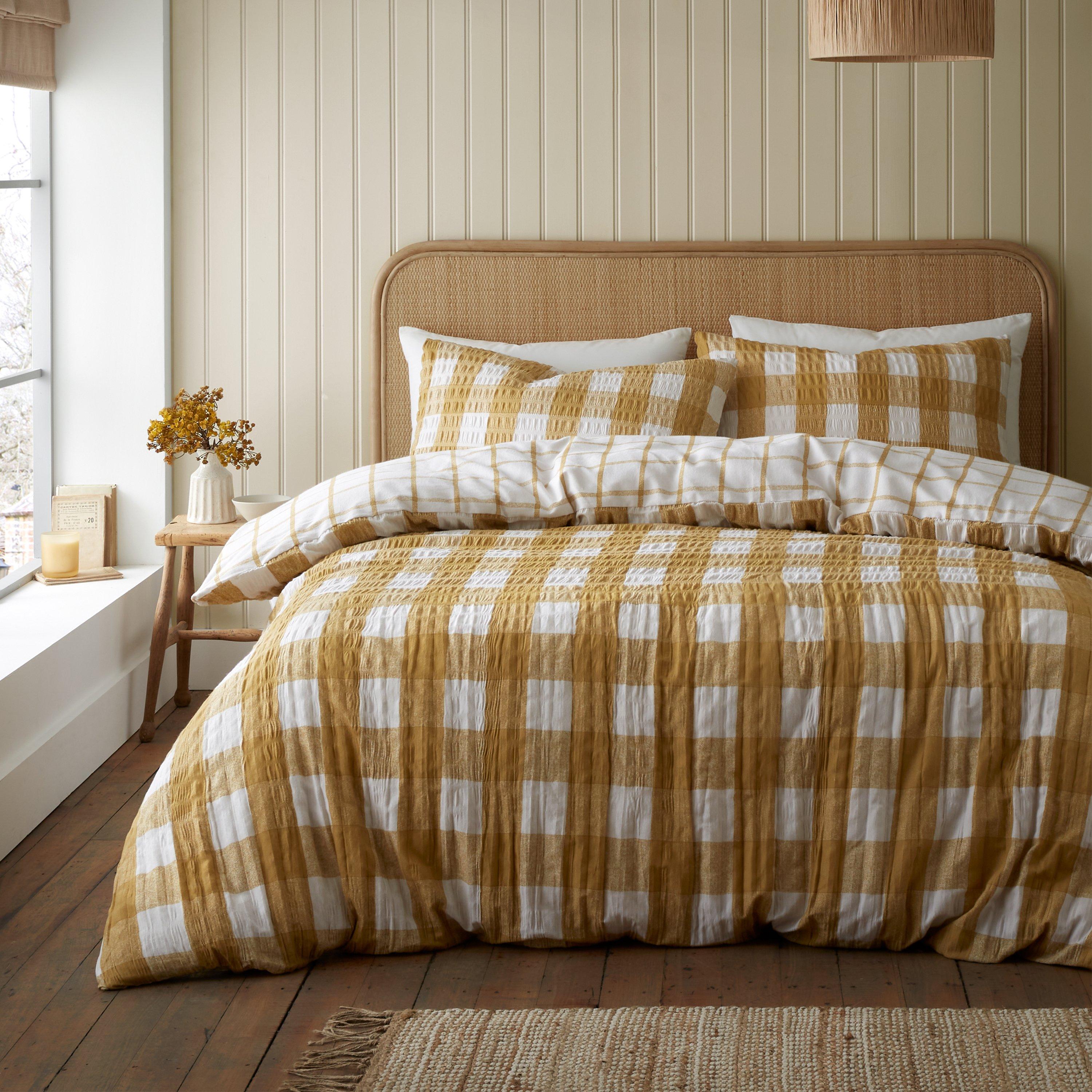 Catherine Lansfield  Brushed Seersucker Gingham Duvet Cover Set - Caramel - King