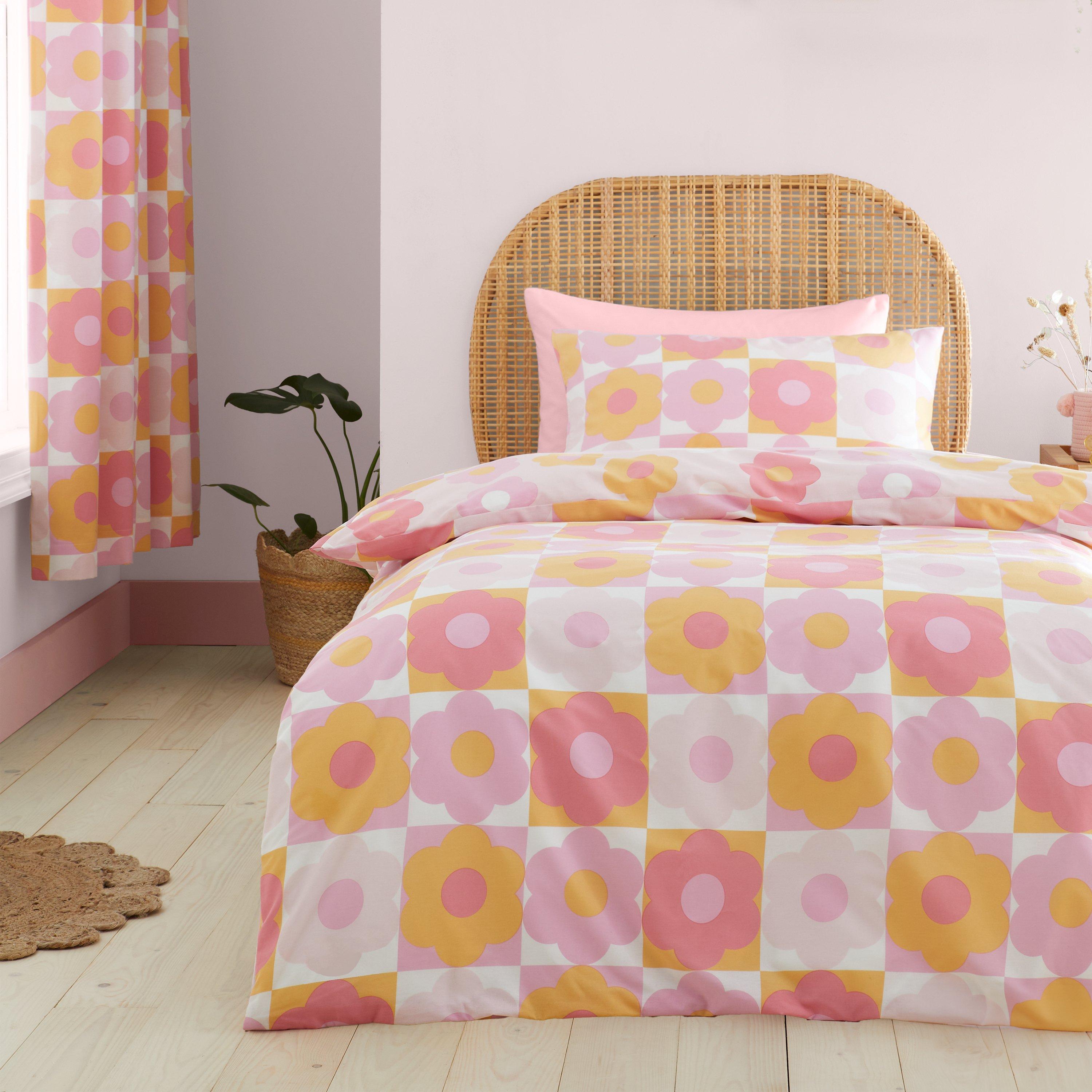 Pink - Catherine Lansfield - Retro Daisy Reversible Duvet Cover Set - 2