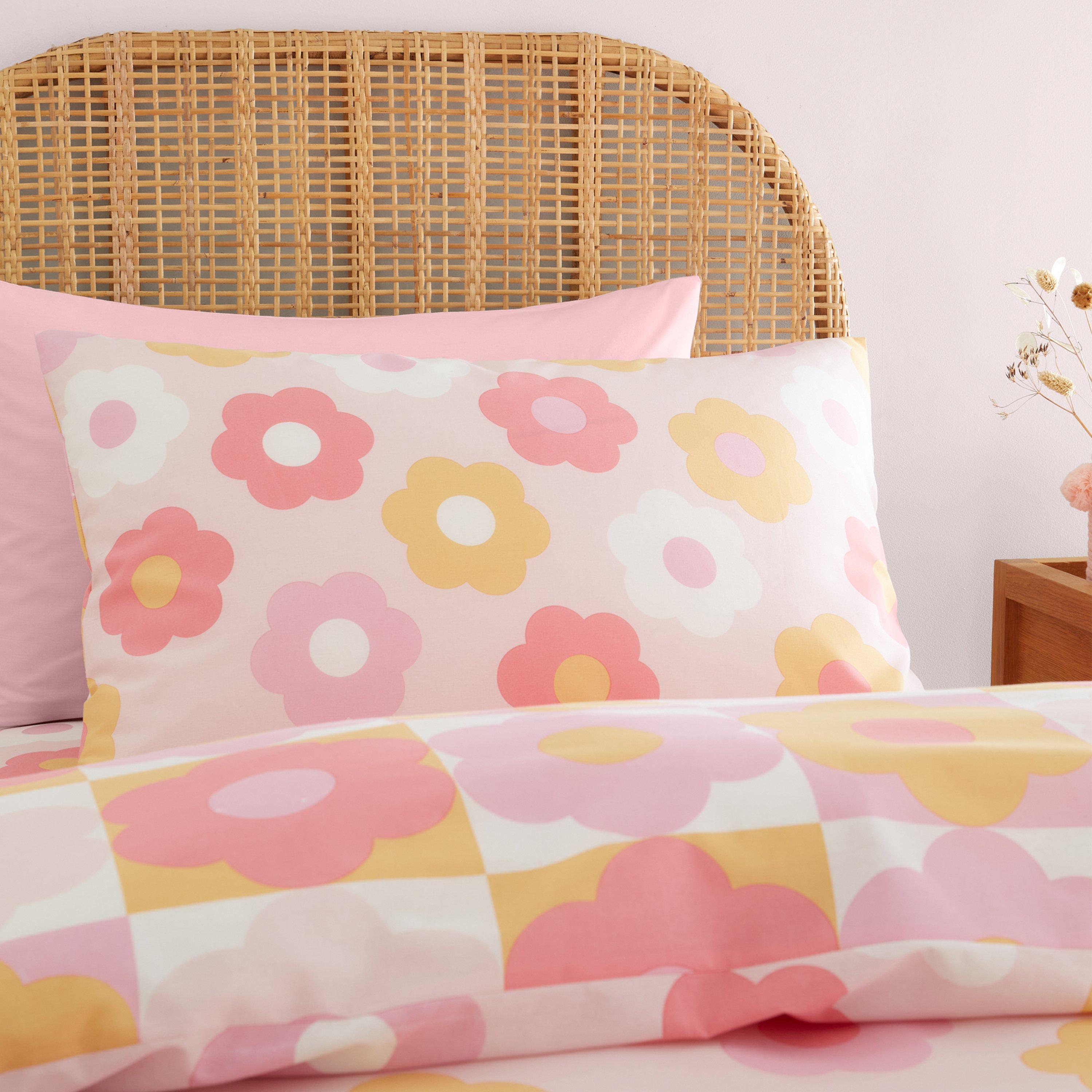 Pink - Catherine Lansfield - Retro Daisy Reversible Duvet Cover Set - 3