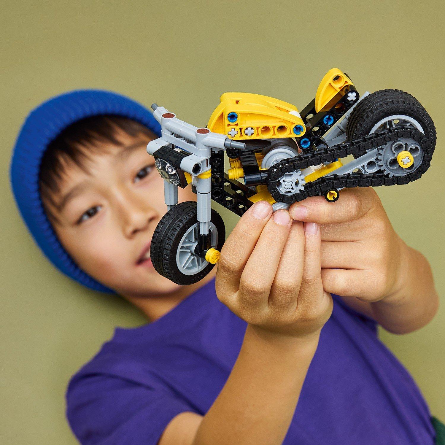 Yellow MCycle - LEGO - Technic Yellow Motorbike Toy Model Kit 42225 - 12