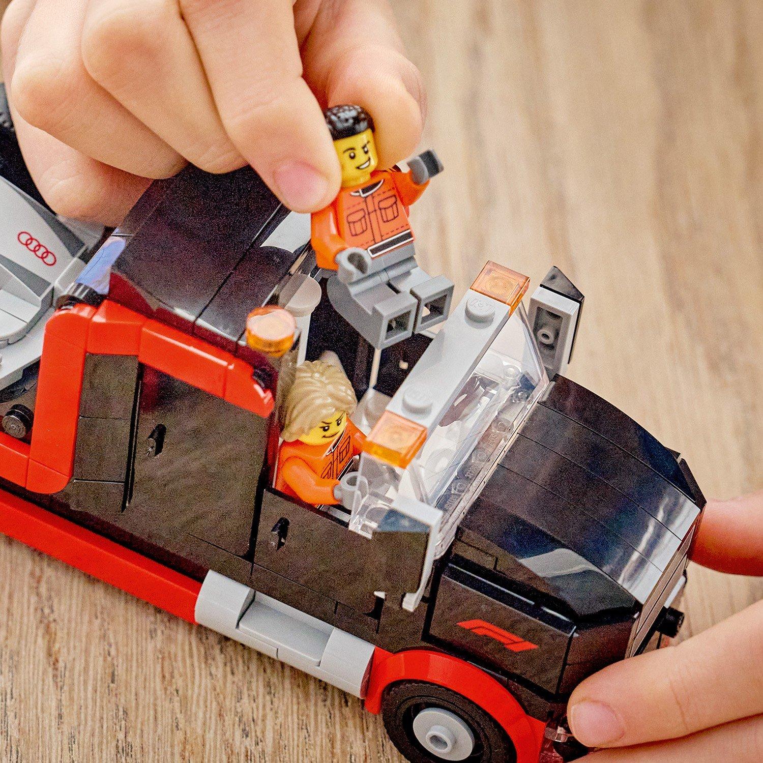 Formula 1 - LEGO - City F1 Display Truck with Audi F1 Race Car Toy 60493 - 13