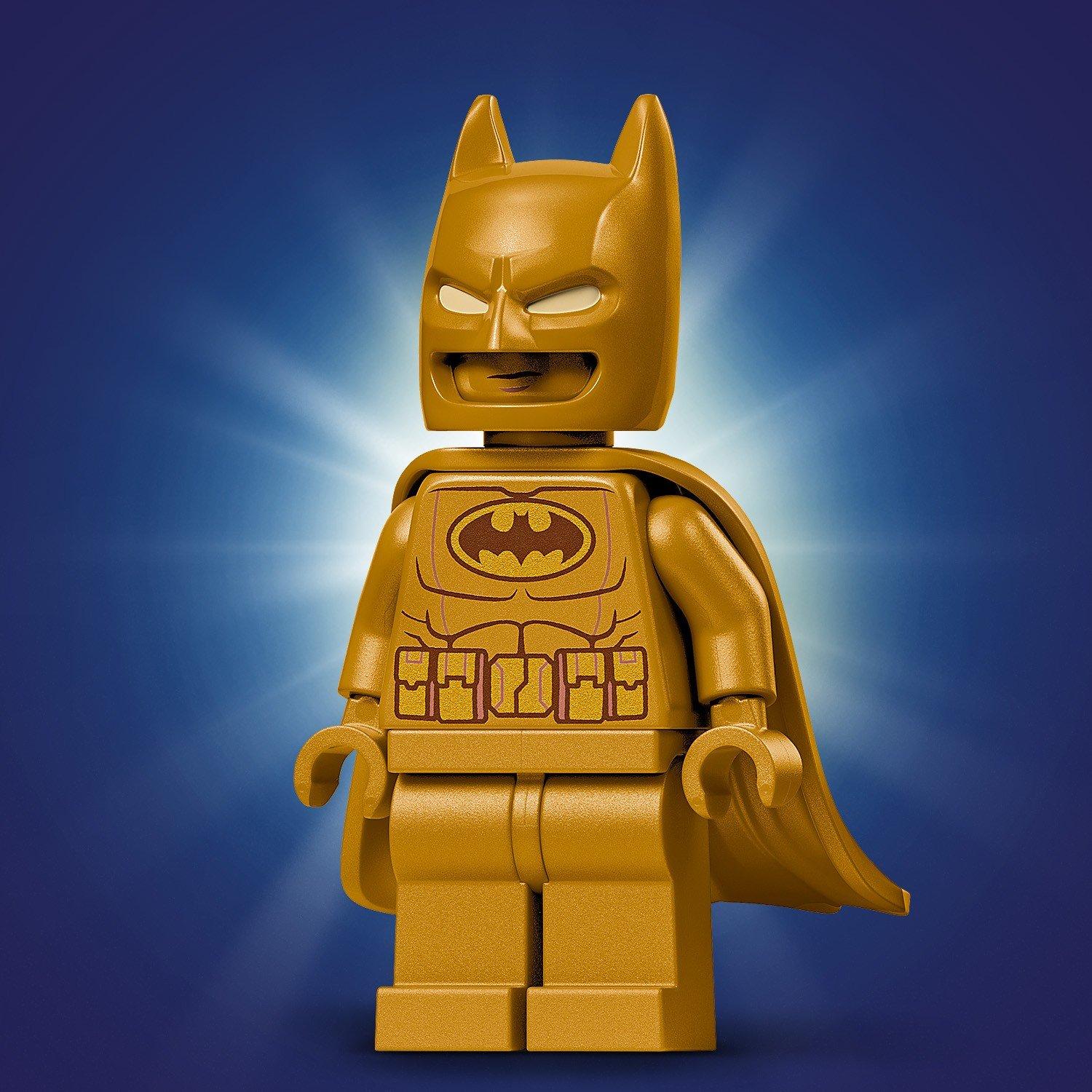 DC Comics - LEGO - DC Batman Logo Super Hero Toy with Minifigures 76330 - 12