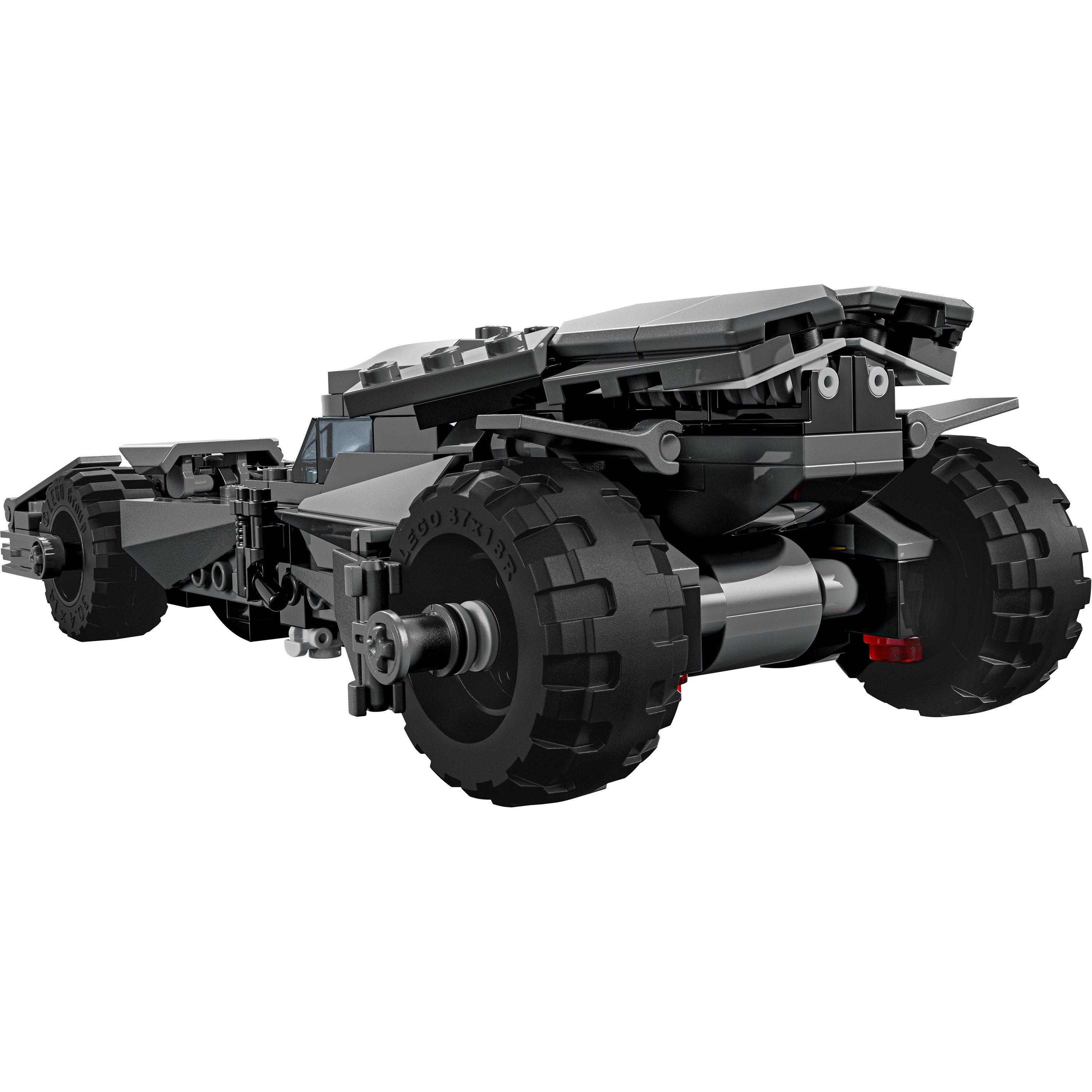 DC Comics - LEGO - DC Batman v Superman Batmobile Toy Car Model Kit 76331 - 14