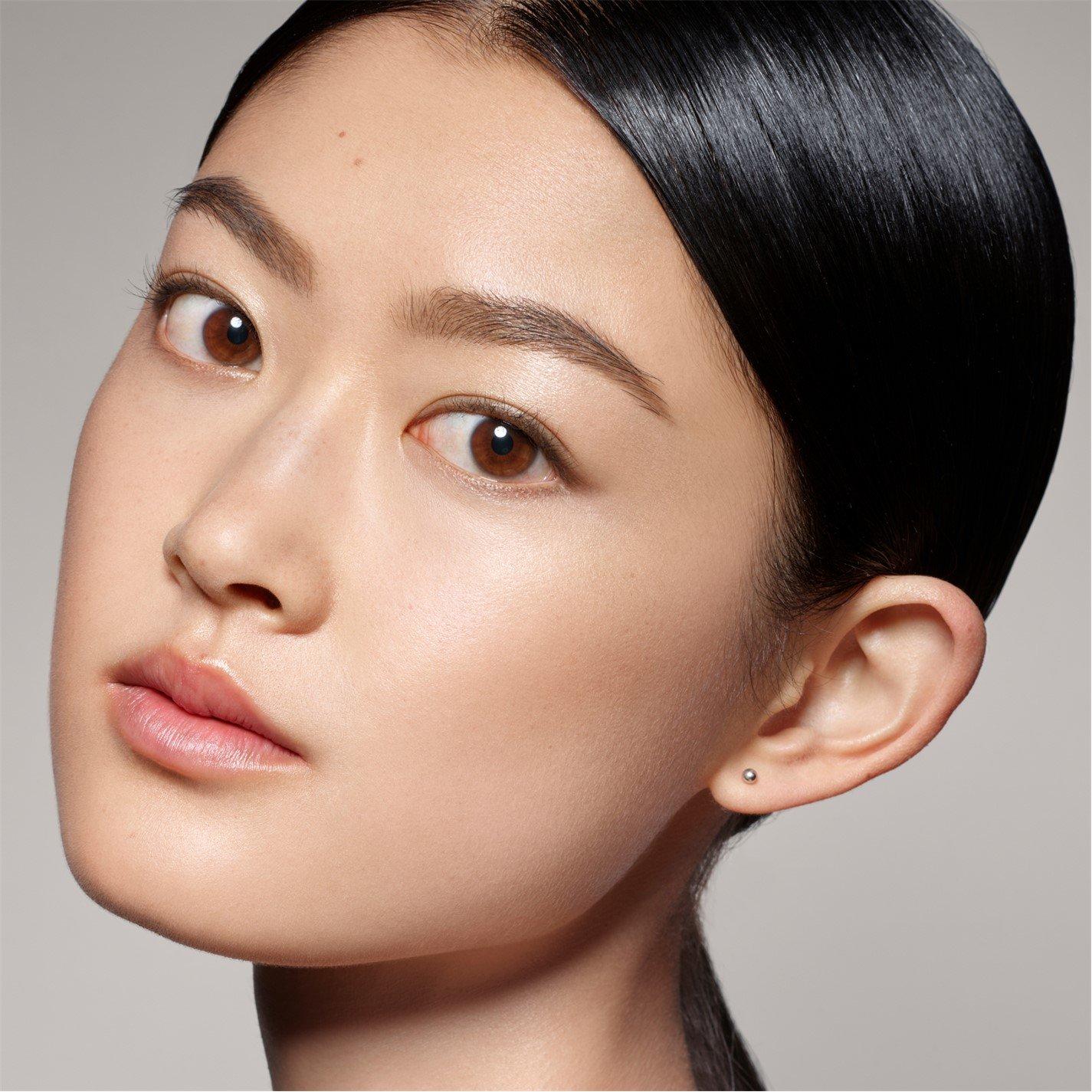 LIGHT MEDIUM 8 - Pat McGrath Labs - Skin Fetish Sublime Perfection Foundation - 2