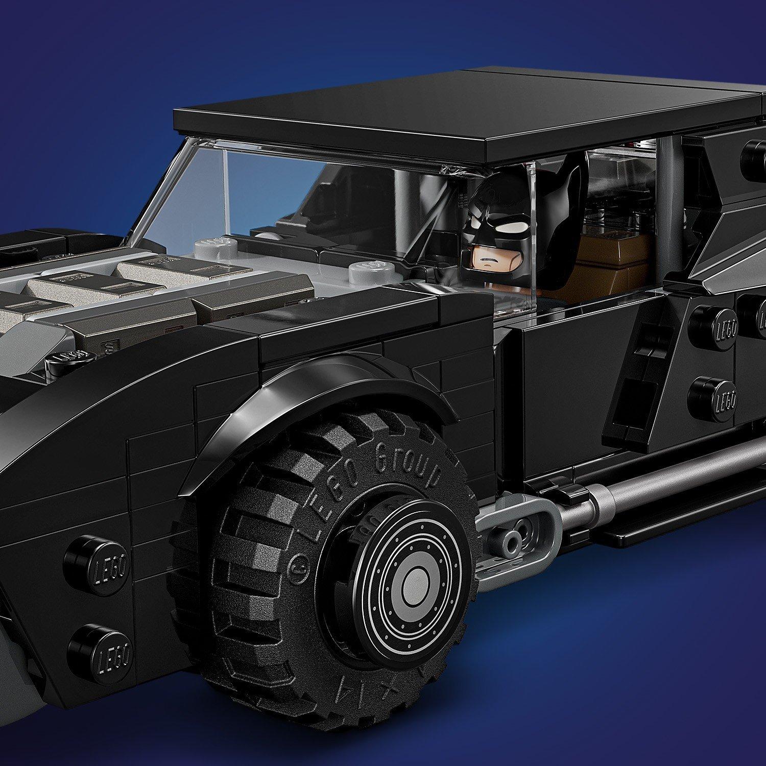 DC Comics - LEGO - DC The Batman Batmobile Car Toy with a Minifigure 76332 - 12