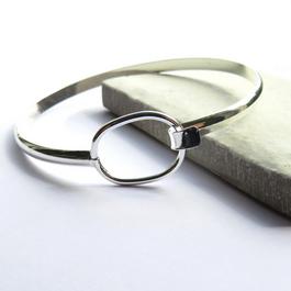 Aye Do Silver Loop Bangle 5225-NP-BGloop