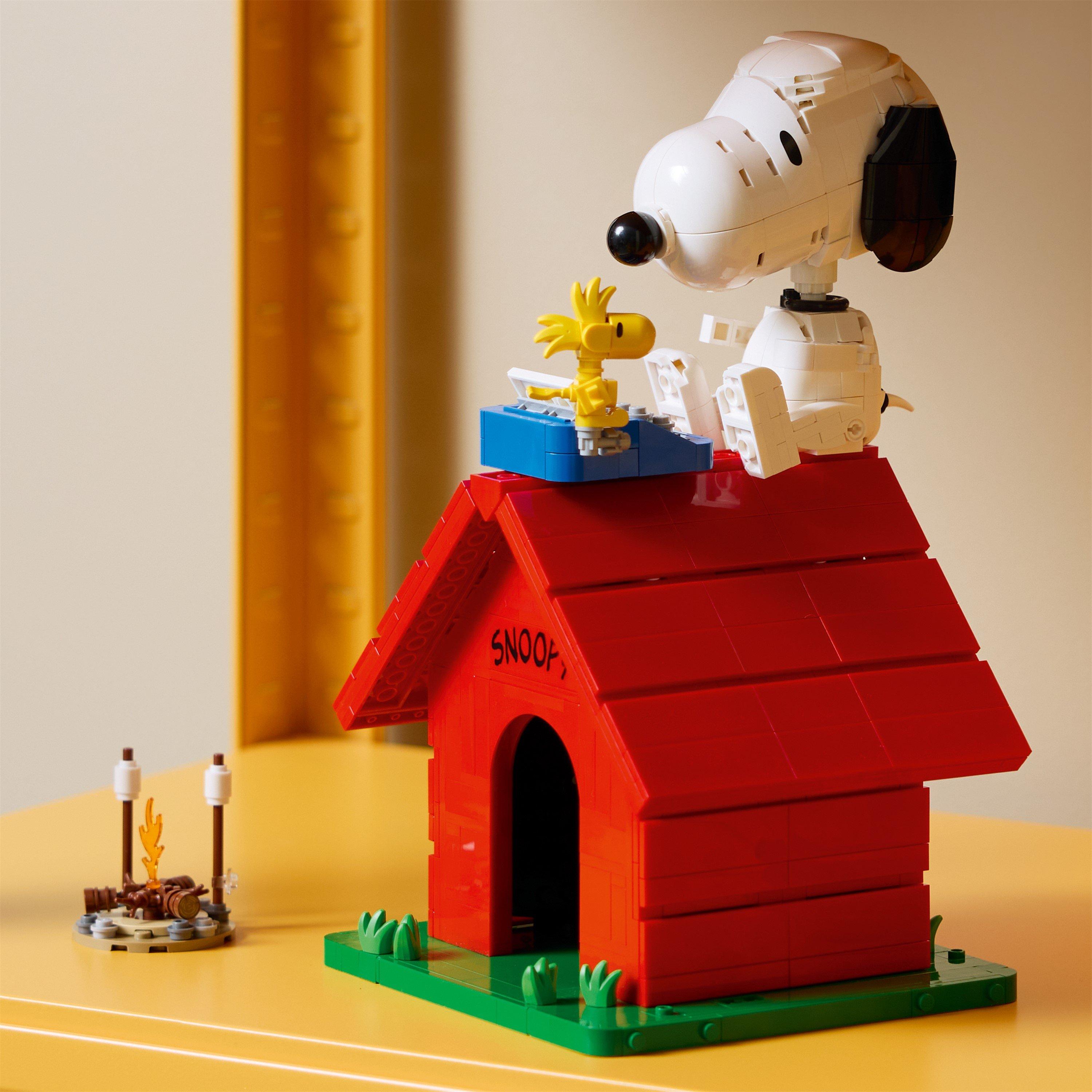 Snoopy Doghouse - LEGO - Ideas Peanuts: Snoopy’s Doghouse Set for Adults 21368 - 2