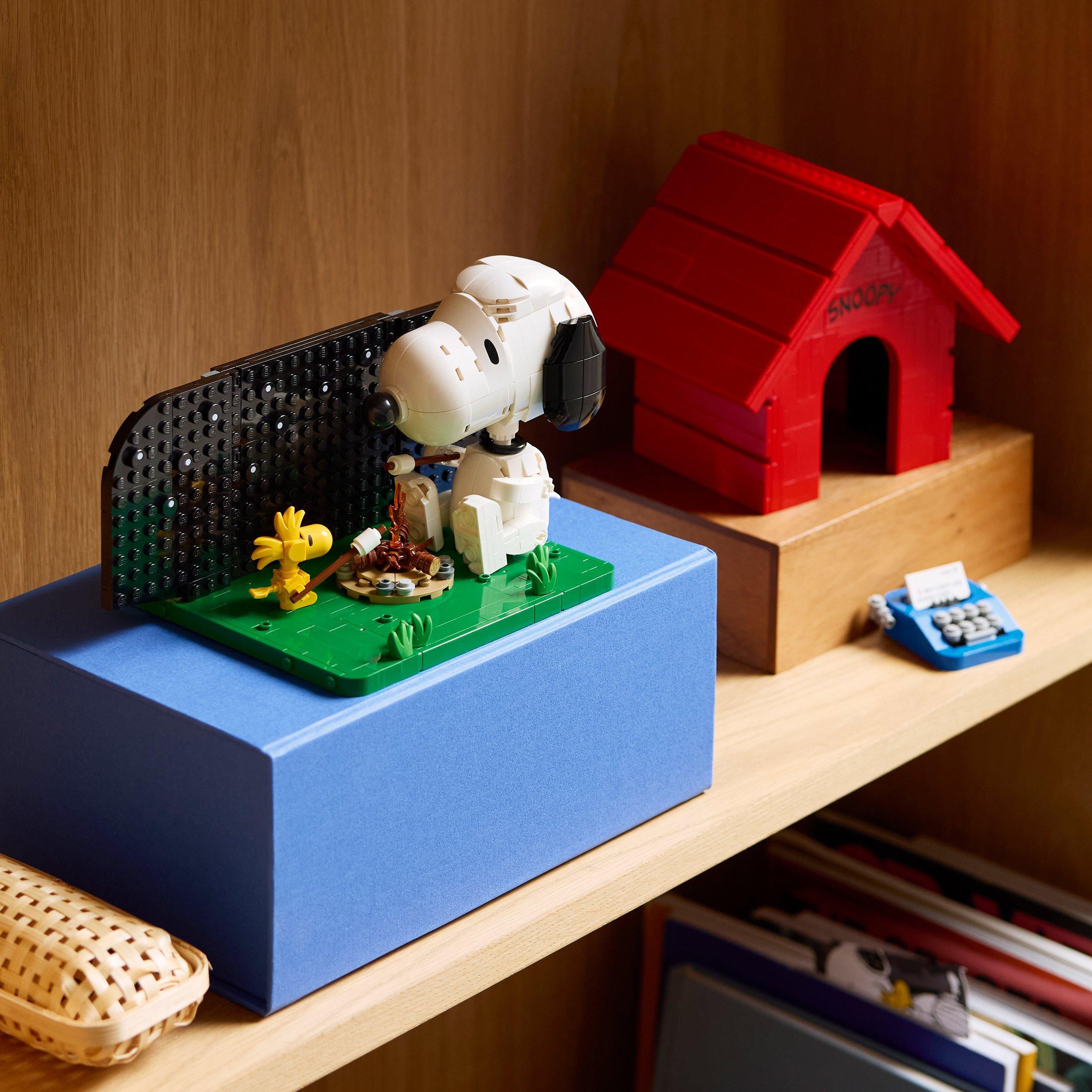 Snoopy Doghouse - LEGO - Ideas Peanuts: Snoopy’s Doghouse Set for Adults 21368 - 9