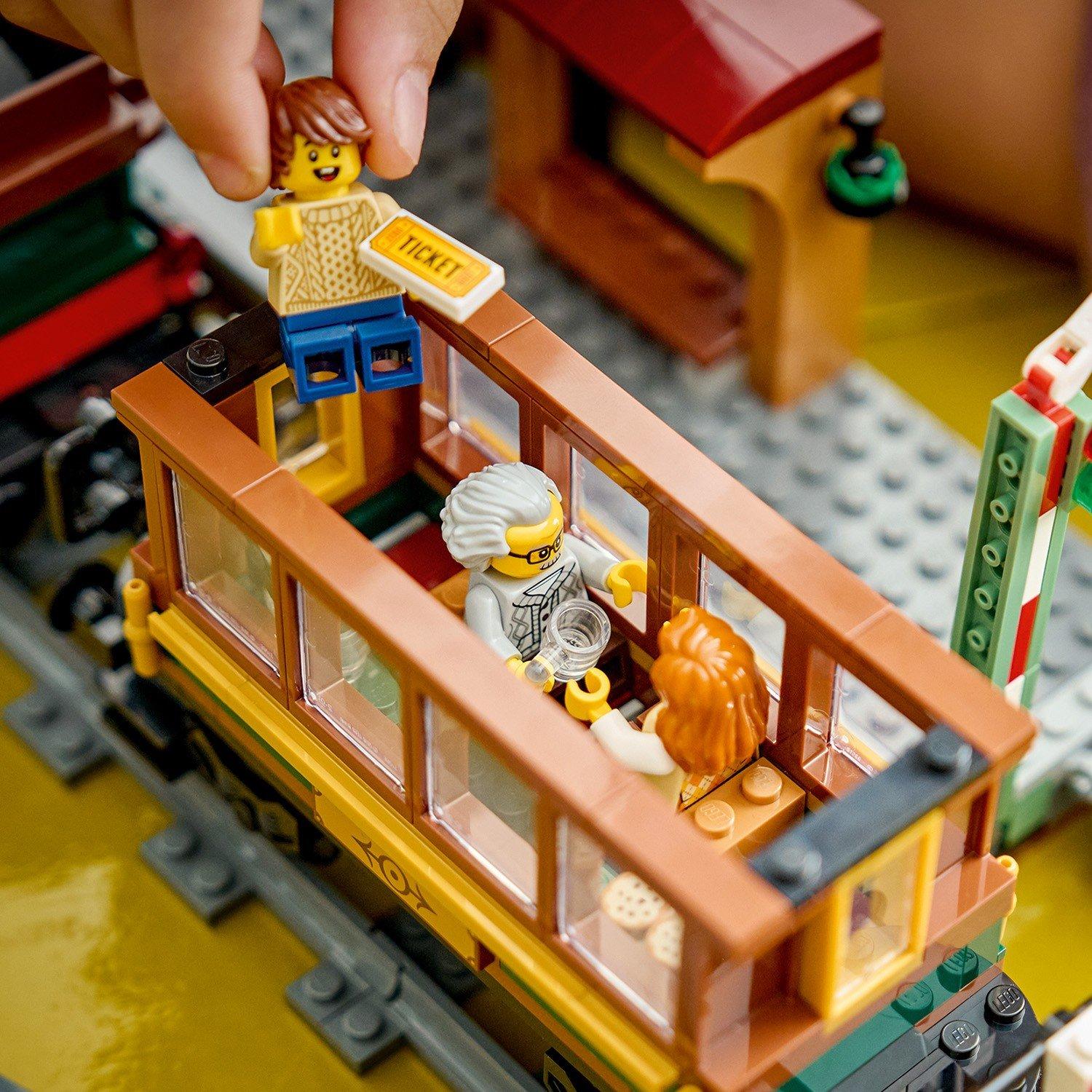Vintage Train - LEGO - City Building Blocks - 12