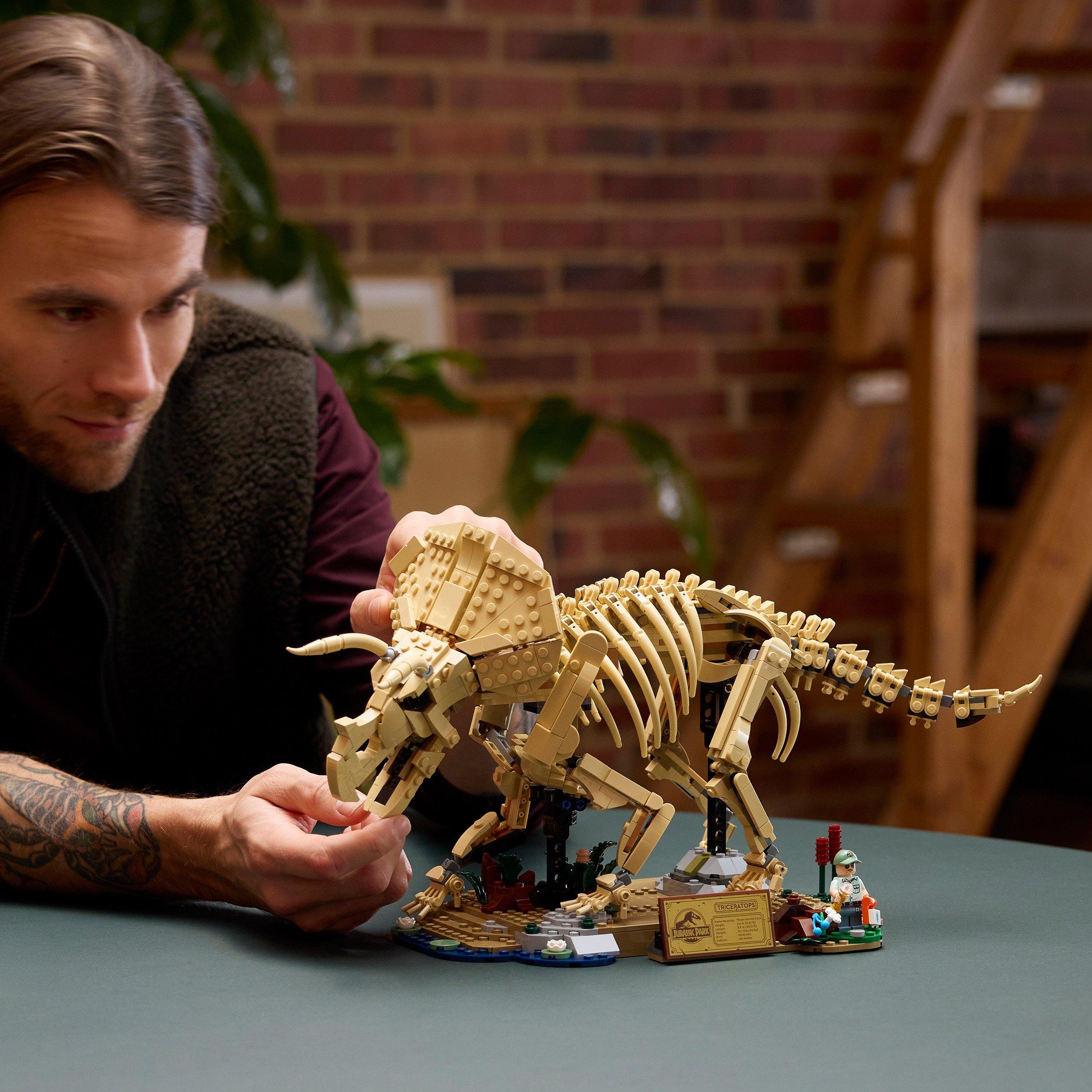 TBC - LEGO - Jurassic World Dinosaur Fossils: Triceratops Set 77985 - 7