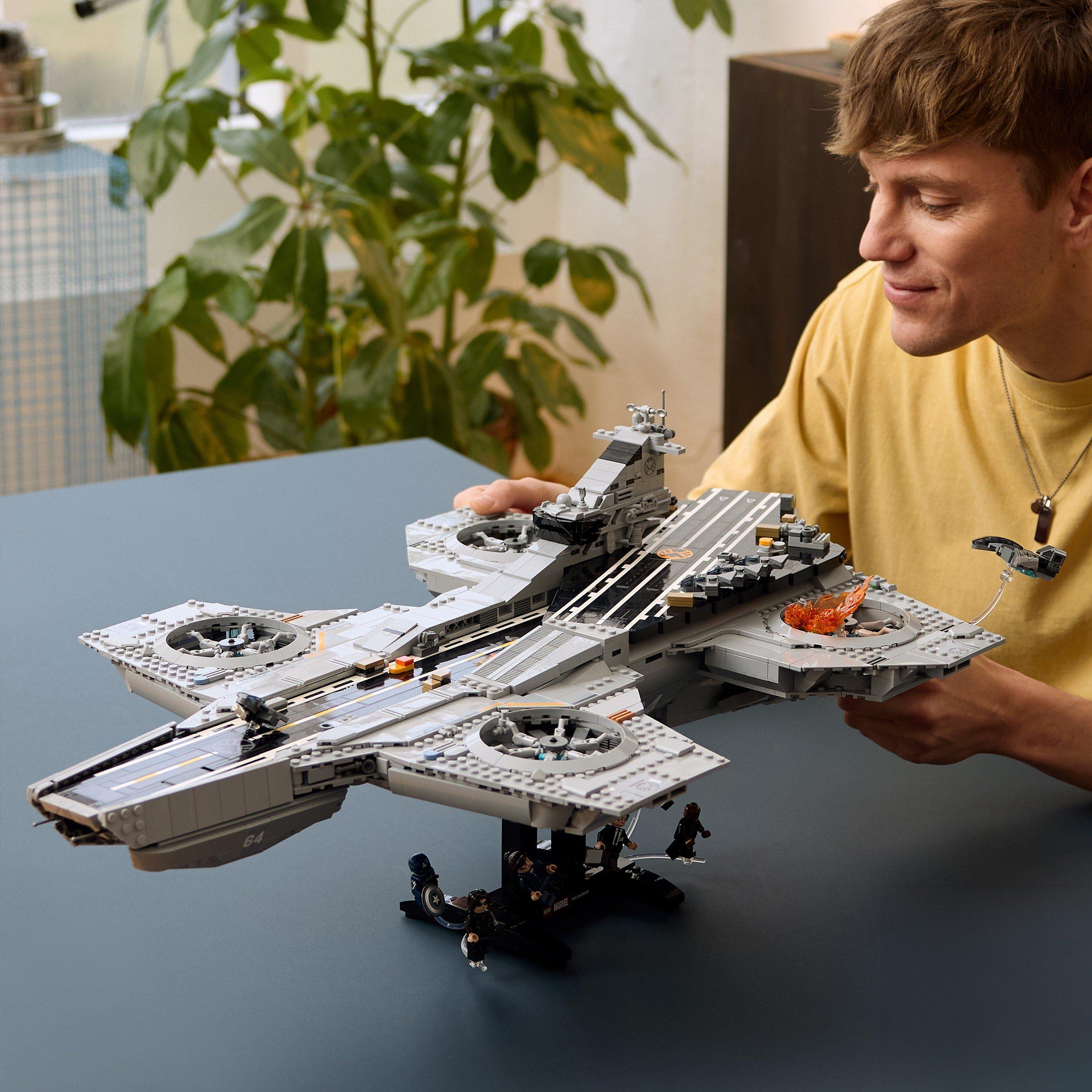 Helicarrier - LEGO - Marvel S.H.I.E.L.D. Helicarrier Model Kit 76354 - 7