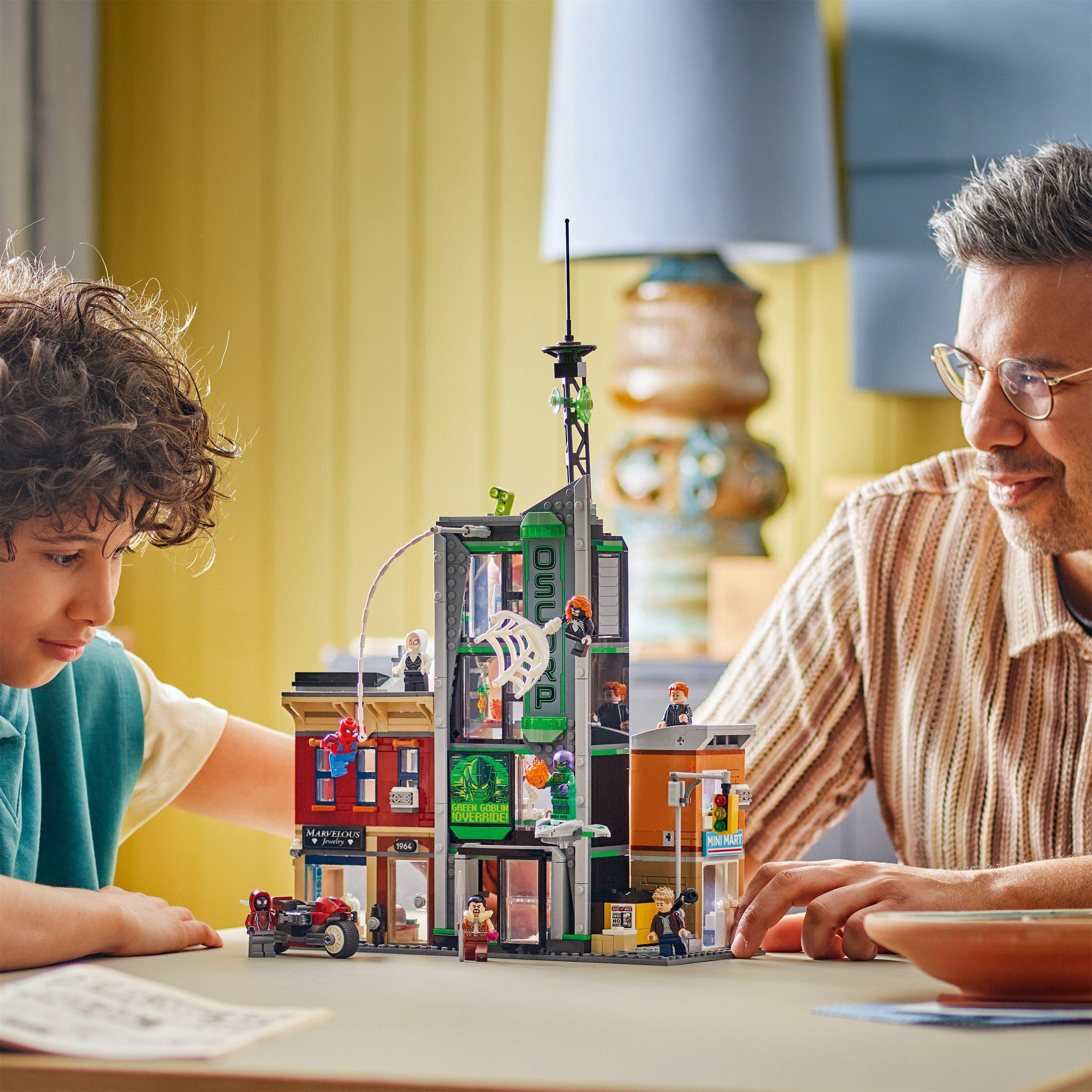 SpidermanStreet - LEGO - LEGO® Marvel 76324 Spider-Man vs. Oscorp Kids’ Super Hero Building Kit - 4