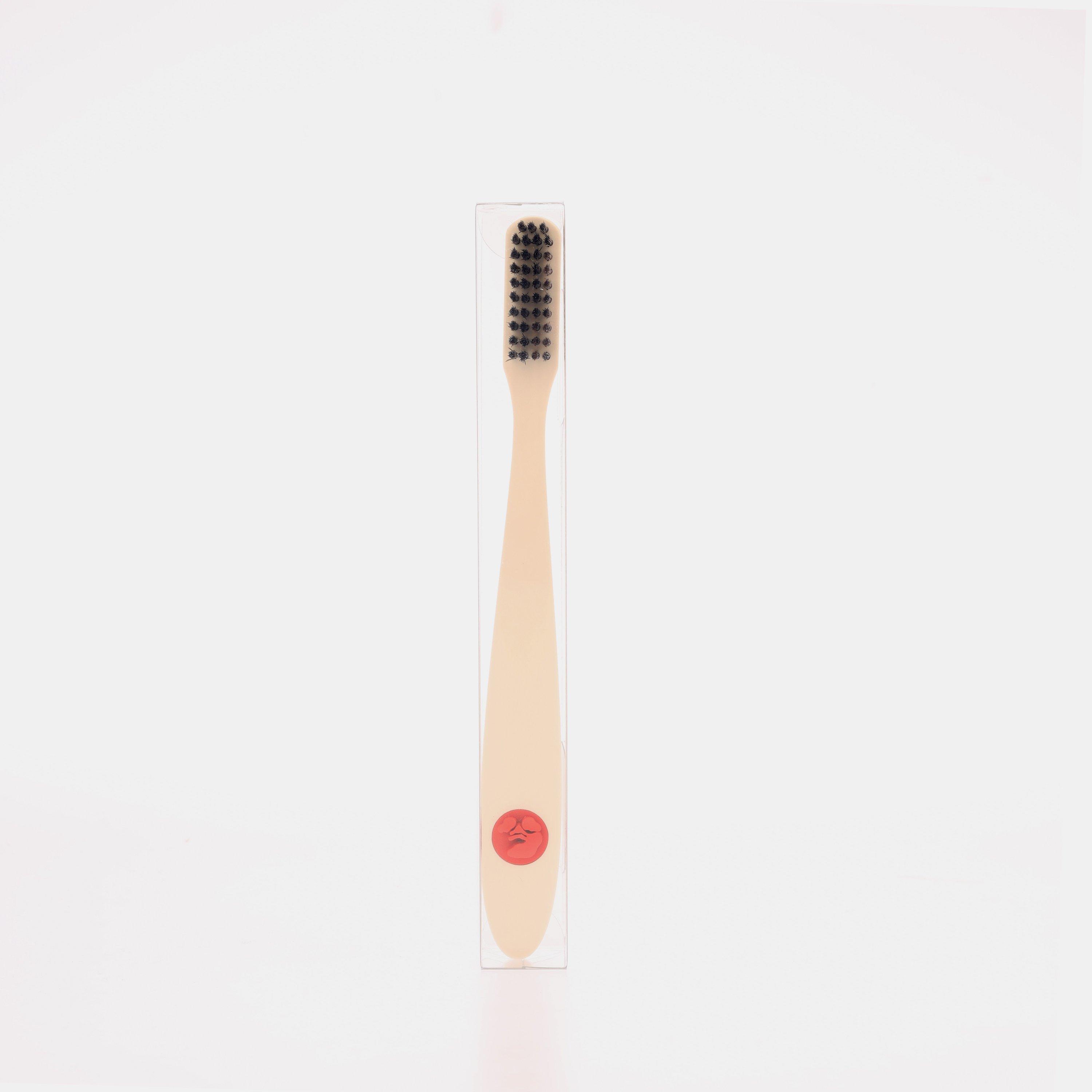 Creme Vermelho - Off White - Off Face T Brush 99 - 3