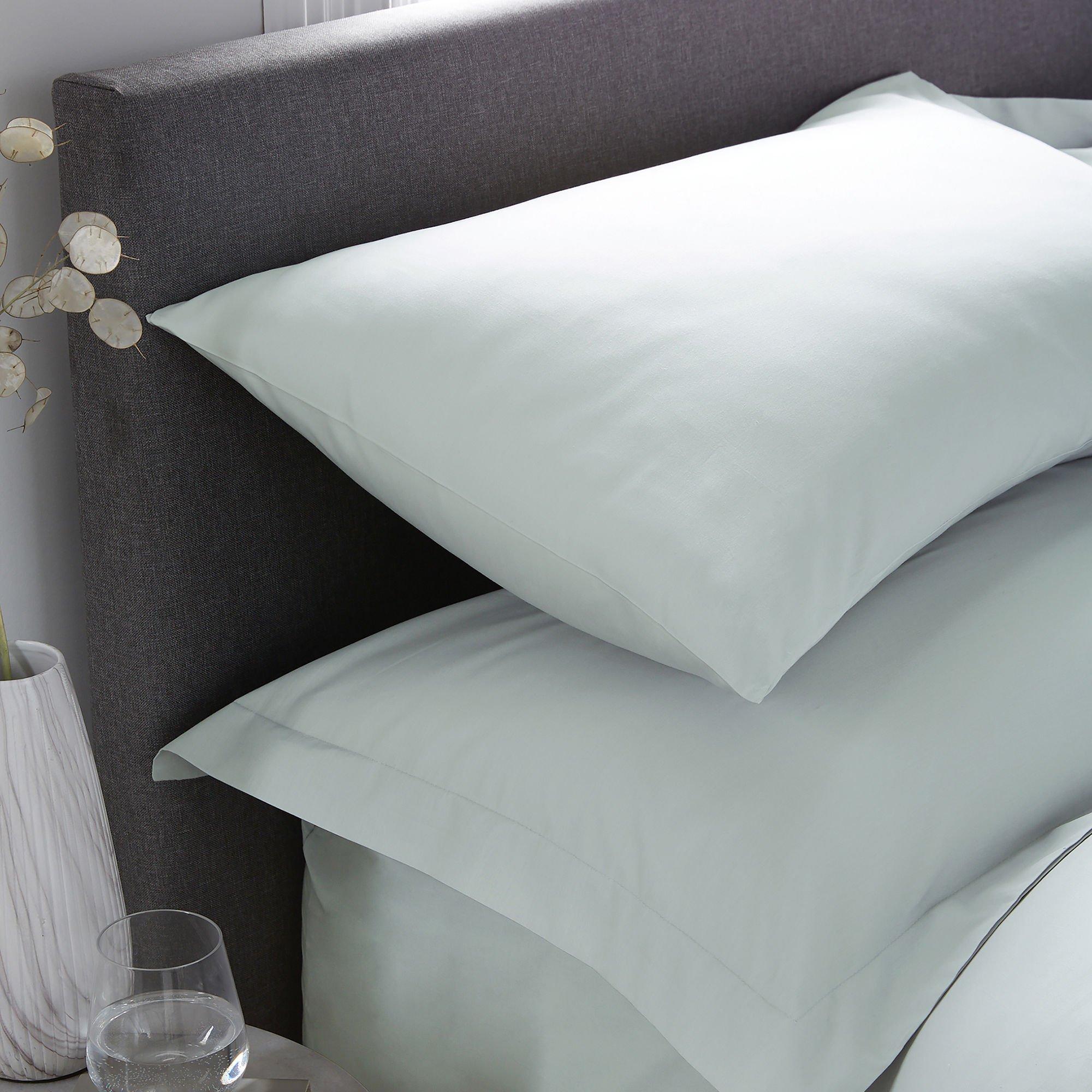 Green - Serene Home - Plain Dyed Pair of Housewife Pillowcases in Green - 1