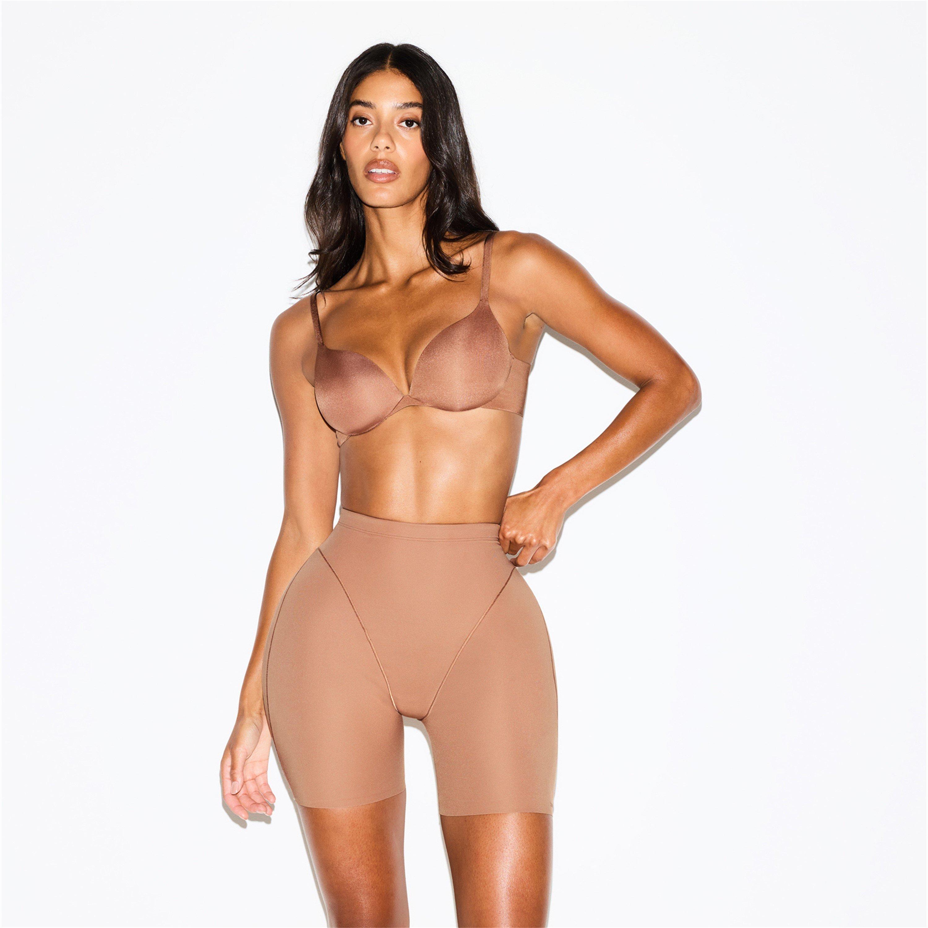 Sienna - SKIMS - Women’s SKIMS Body Butt and Hip Enhancing Mid-Thigh Shorts - 2