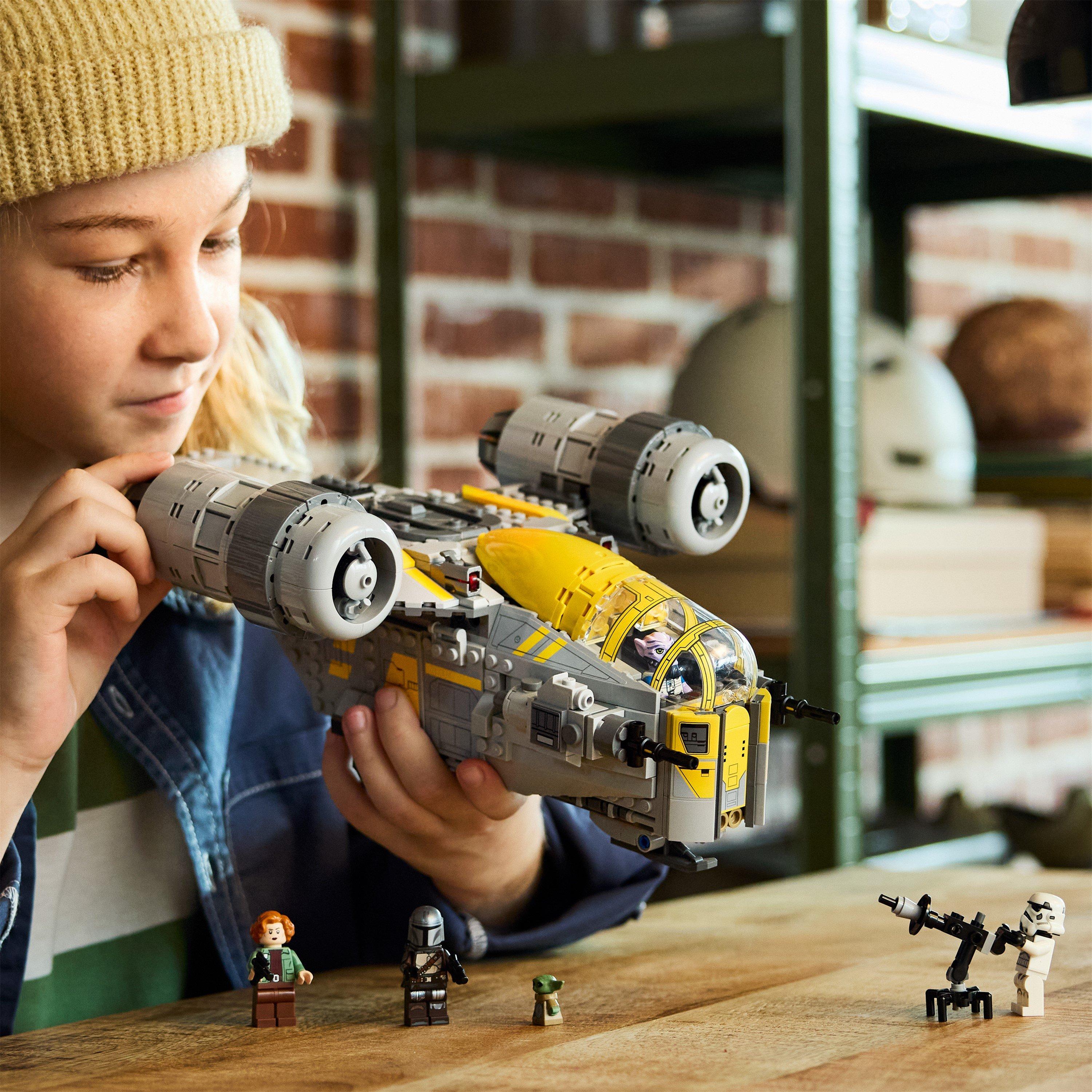 Mandalorian - LEGO - LEGO Star Wars The Razor Crest Building Toy 75447 - 7