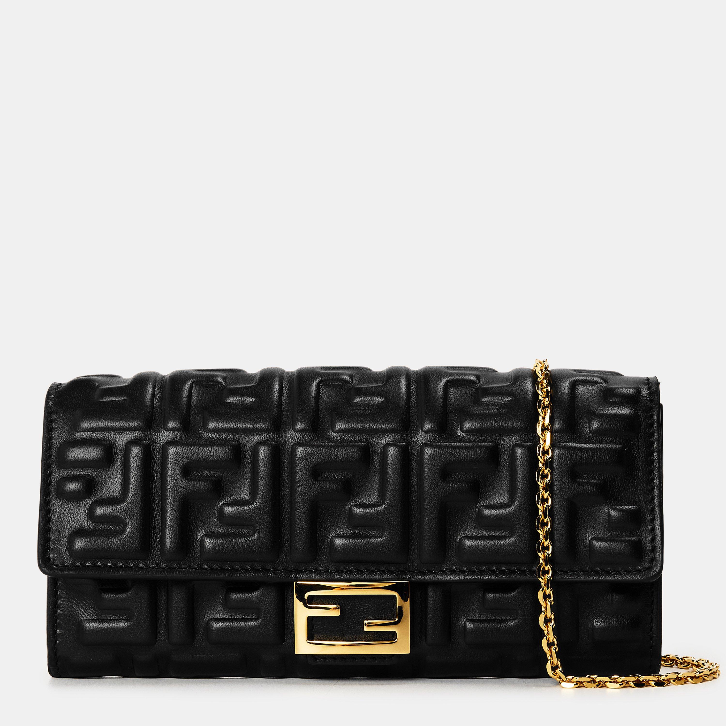 Fendi Womens Baguette Continental Wallet On Chain - Nero
