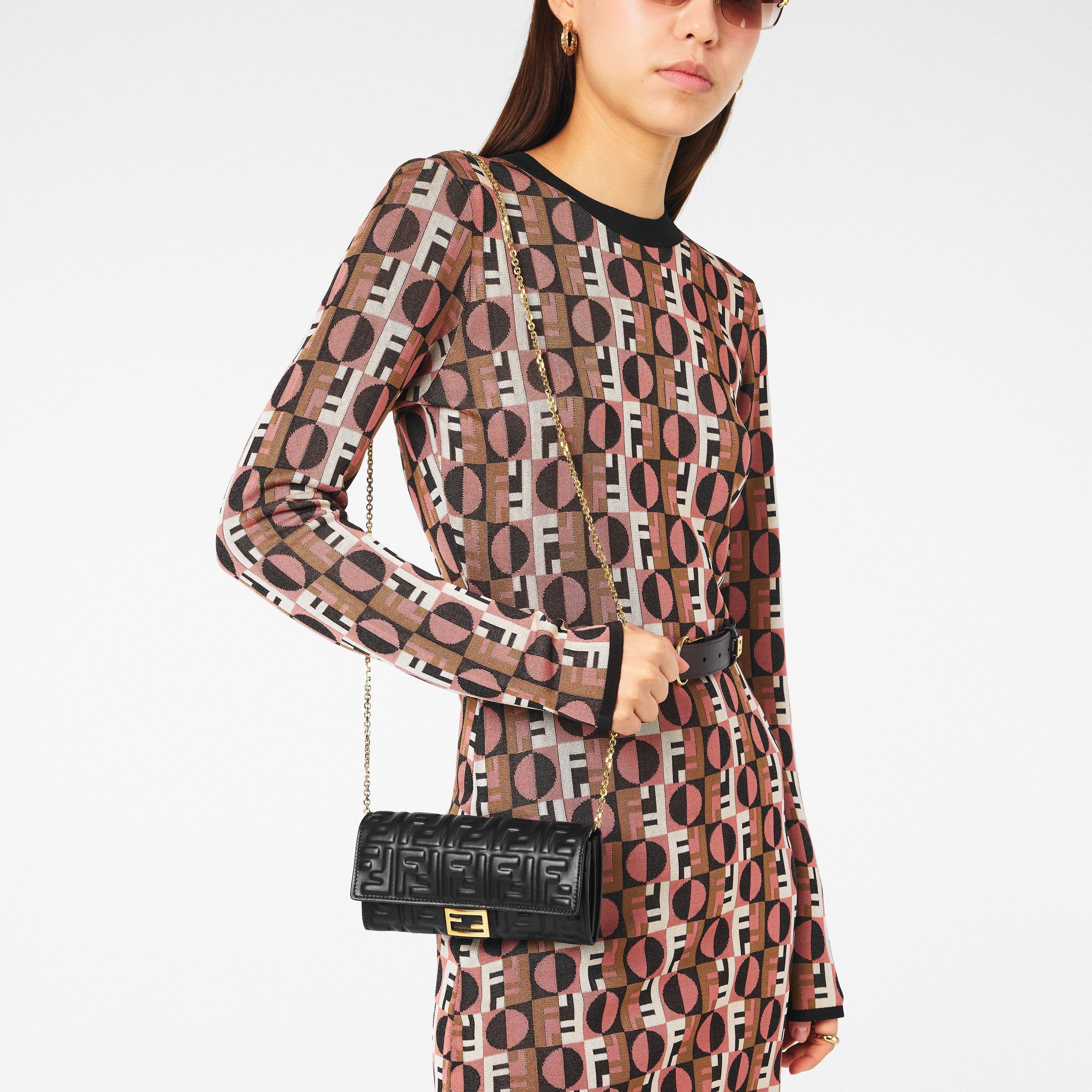 Nero - Fendi - Womens Baguette Continental Wallet On Chain - 3