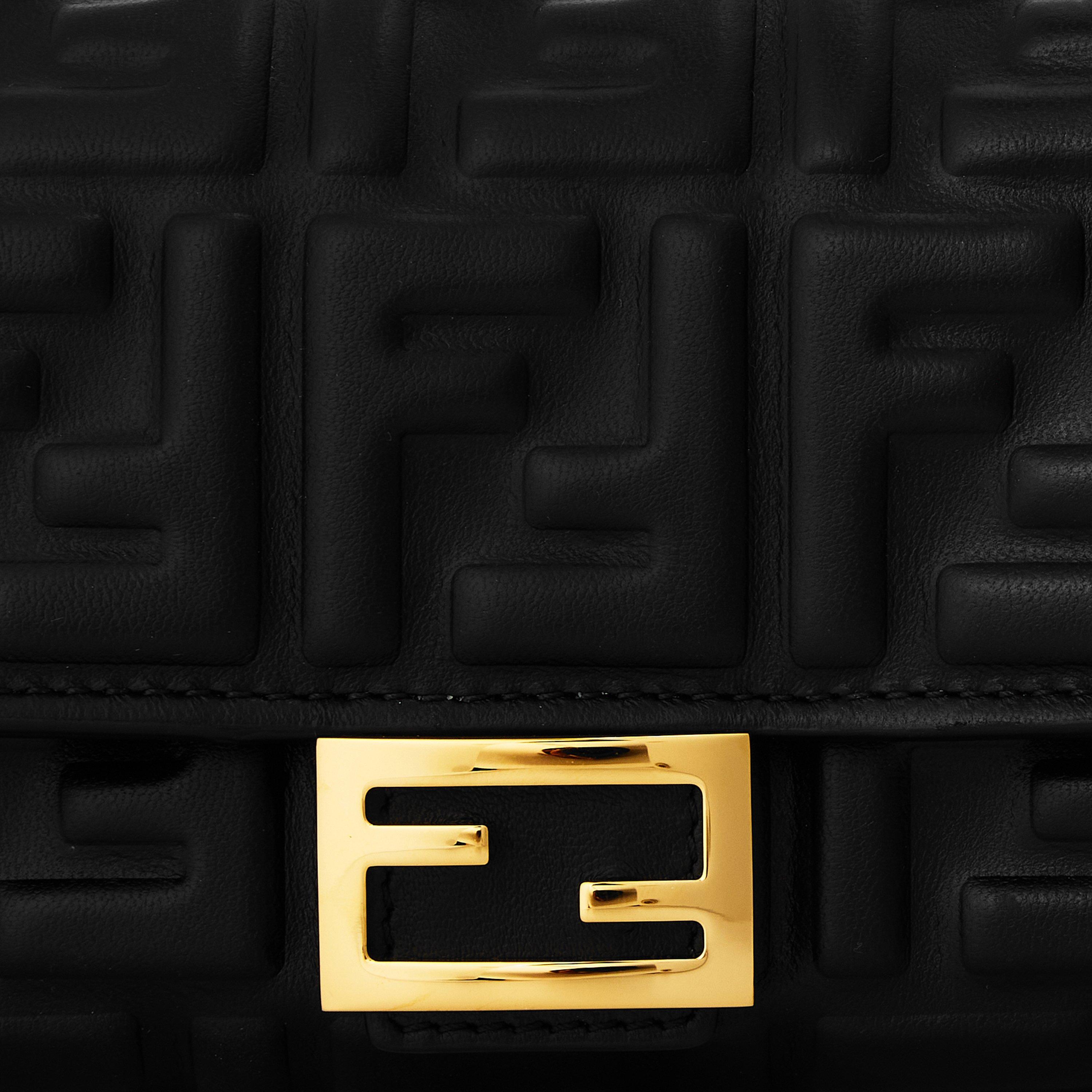 Nero - Fendi - Womens Baguette Continental Wallet On Chain - 4