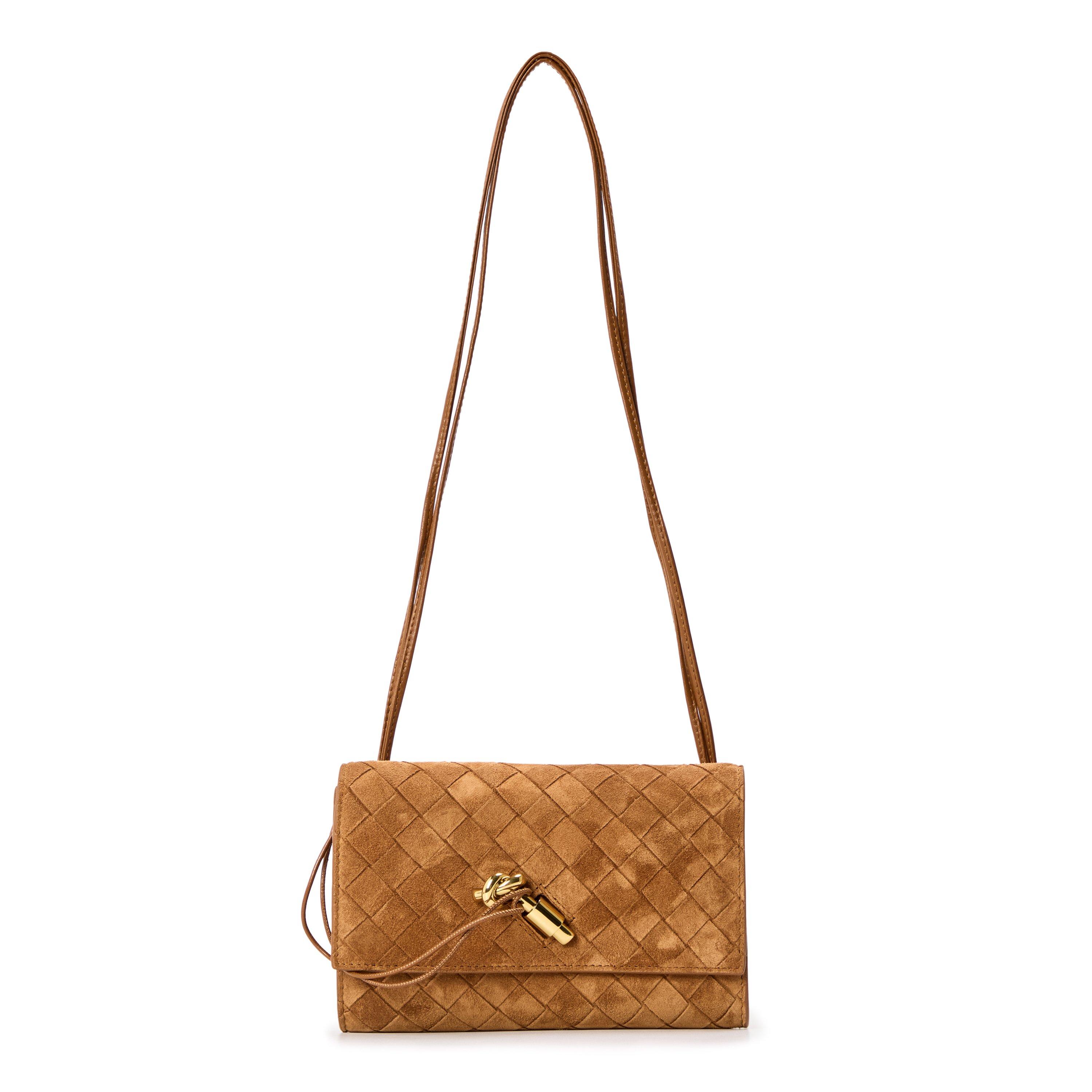 Bottega Veneta Women's BV Andiamo Sue Pouch Wallet On Chain - Amber