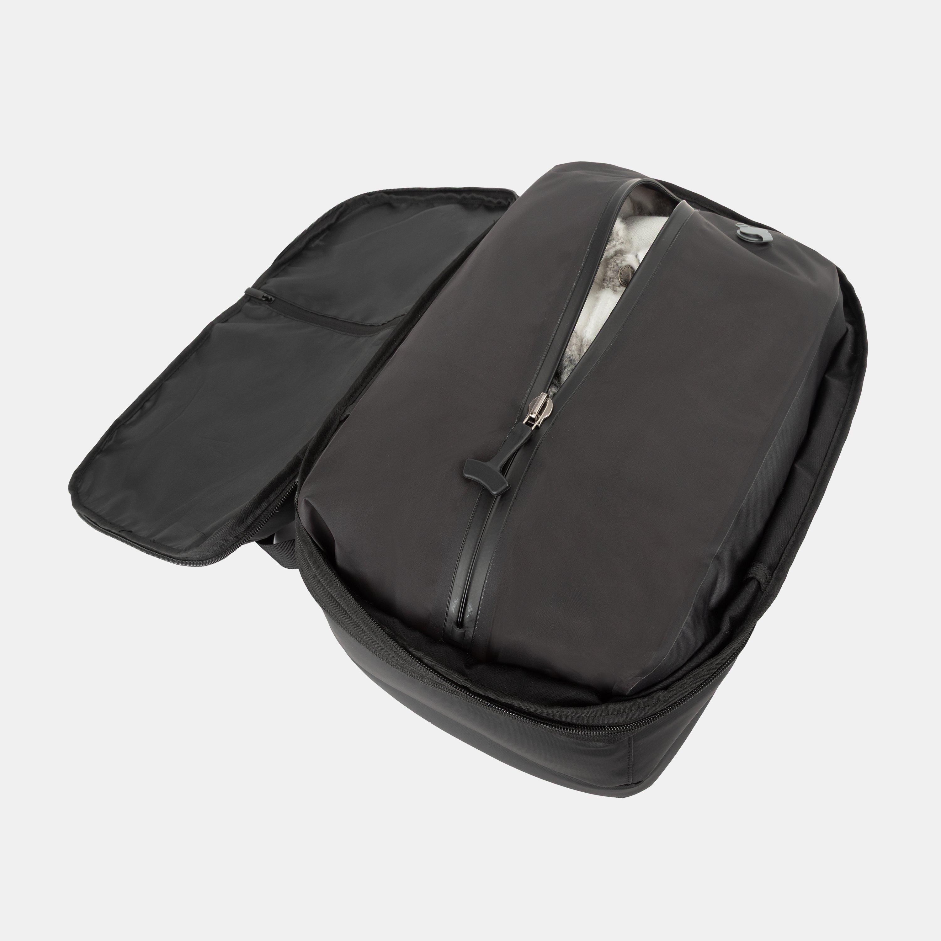 Black - Linea - Vacuum Backpack - 6