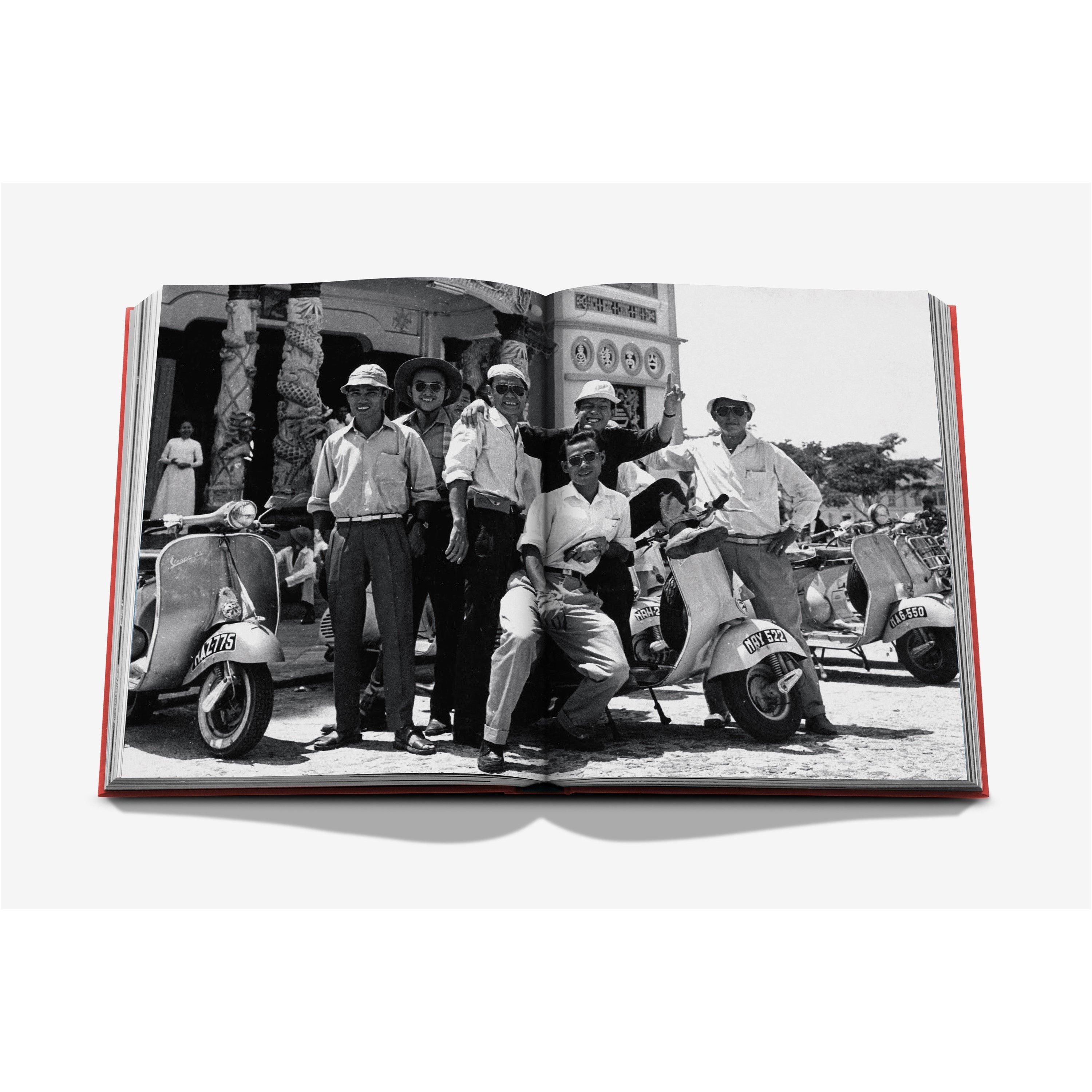 Red - Assouline - Vespa - 6