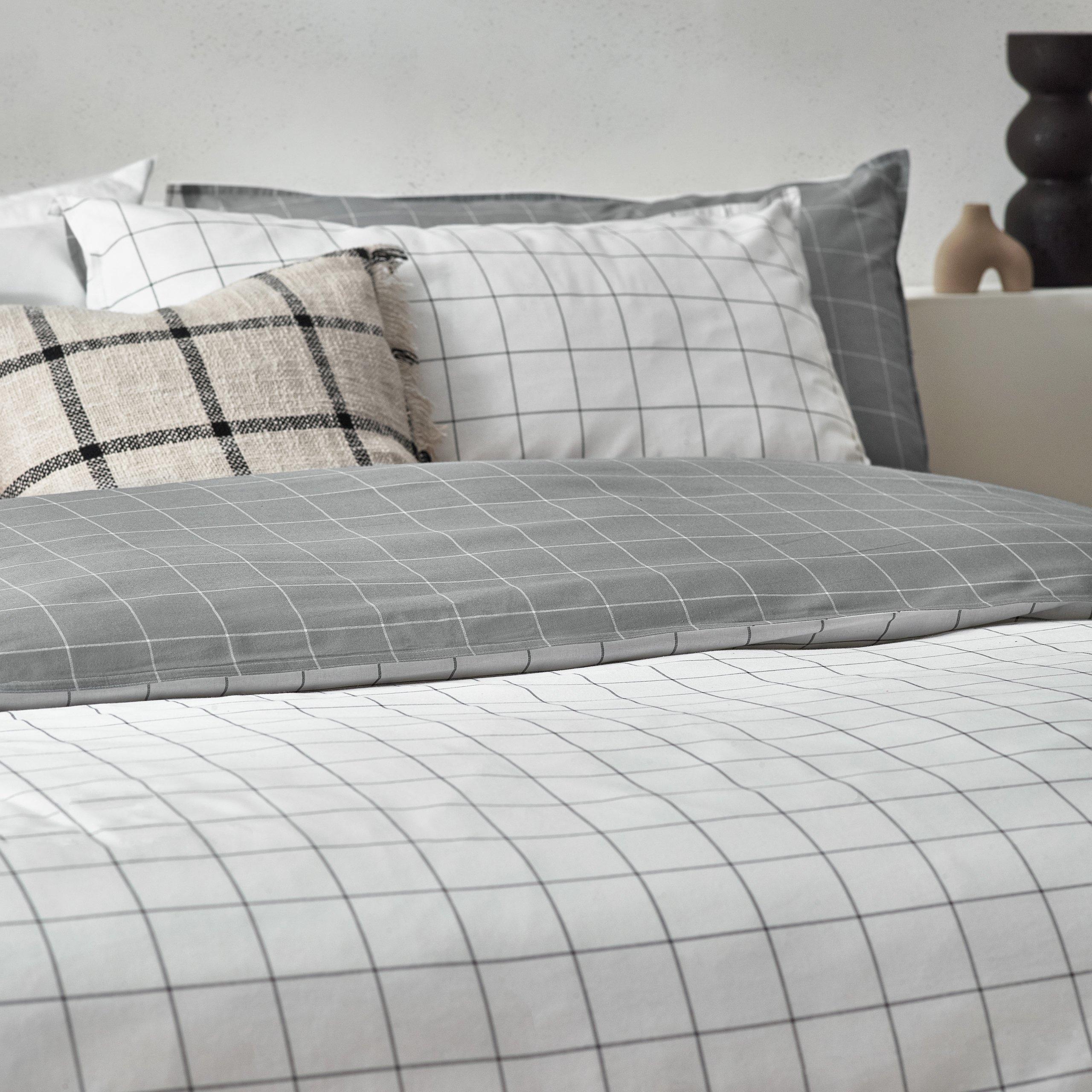 White/Grey - Yard - Howarth Check Reversible Duvet Set - 3