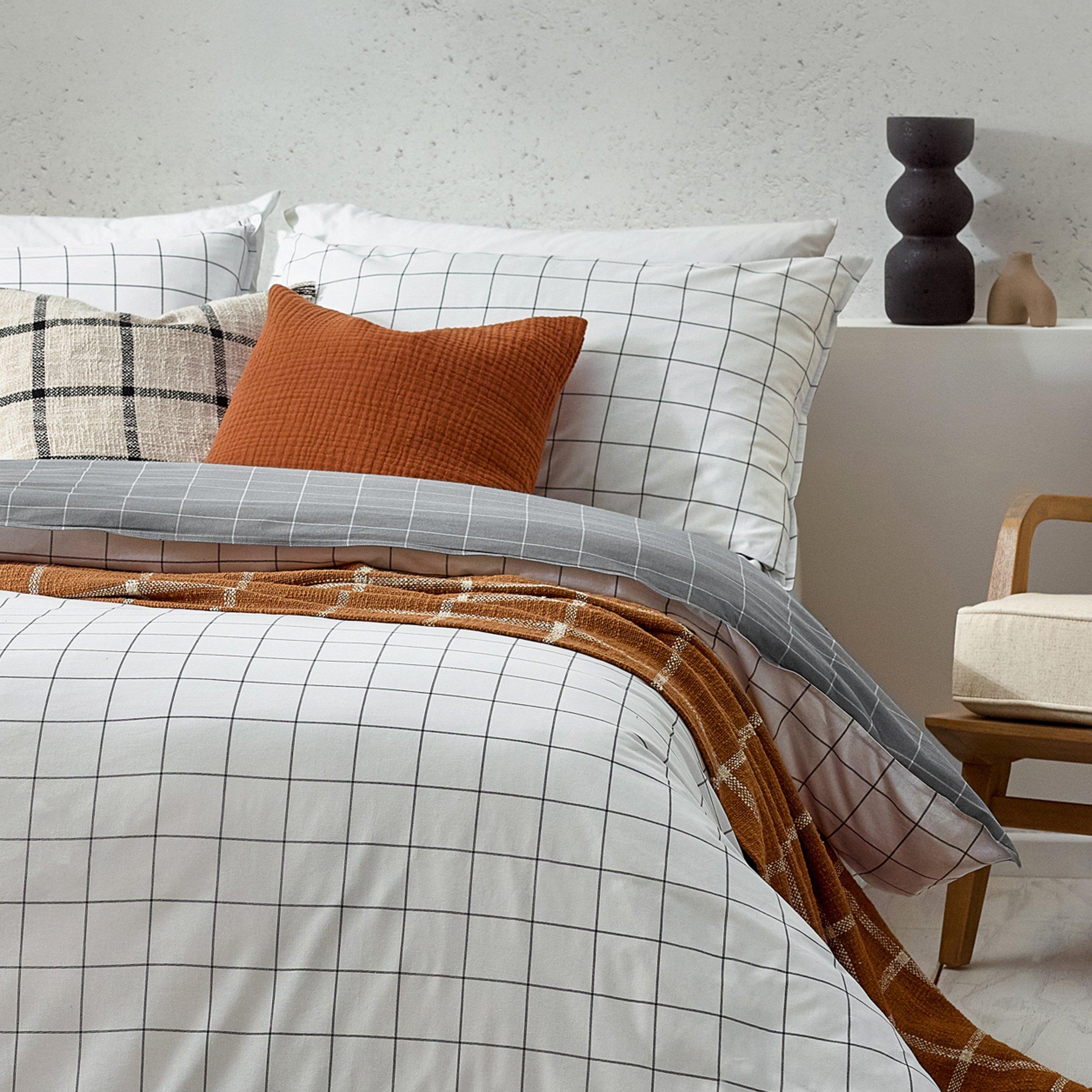 White/Grey - Yard - Howarth Check Reversible Duvet Set - 4