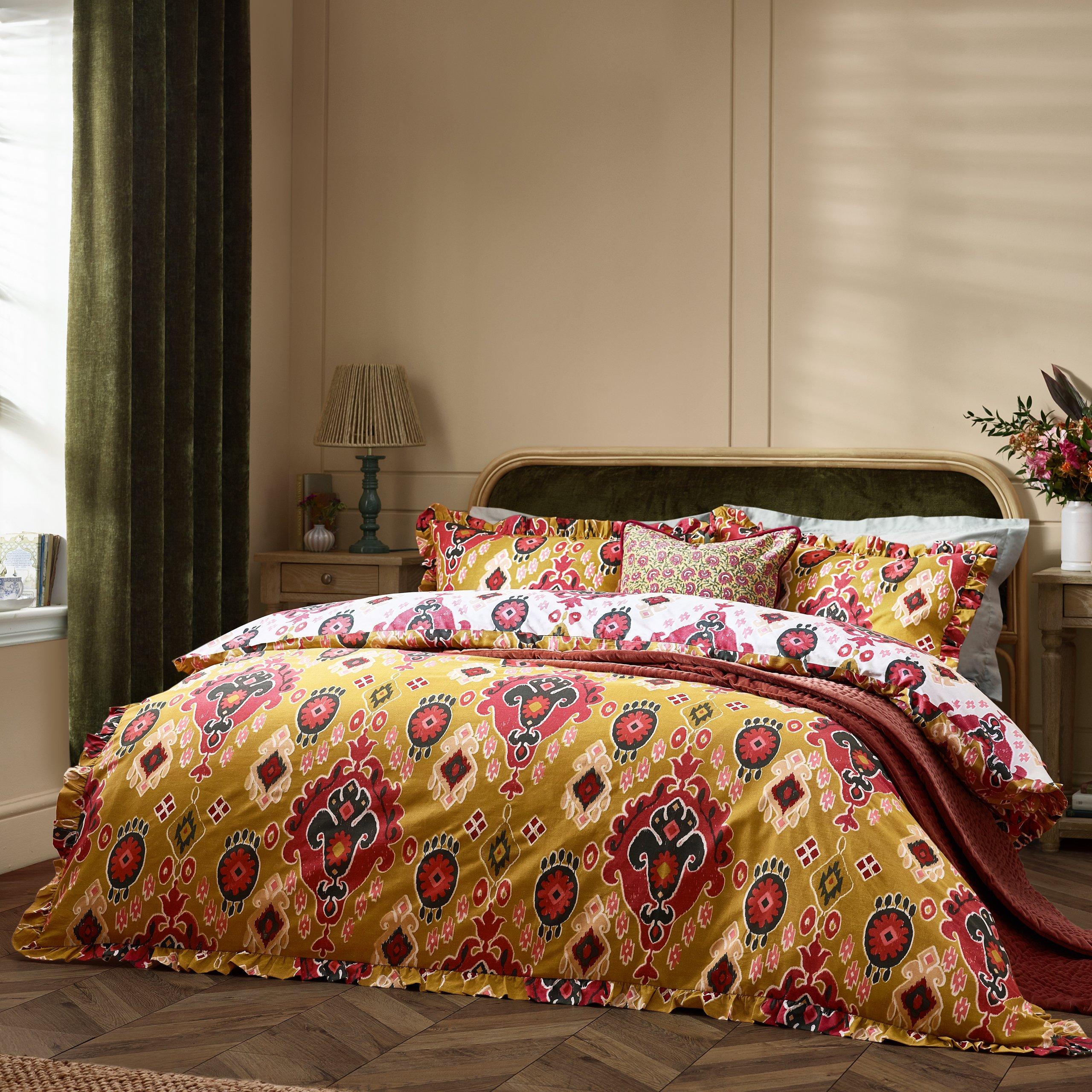 Paoletti  Dawson Ikat Reversible Duvet Set - Amber - Double