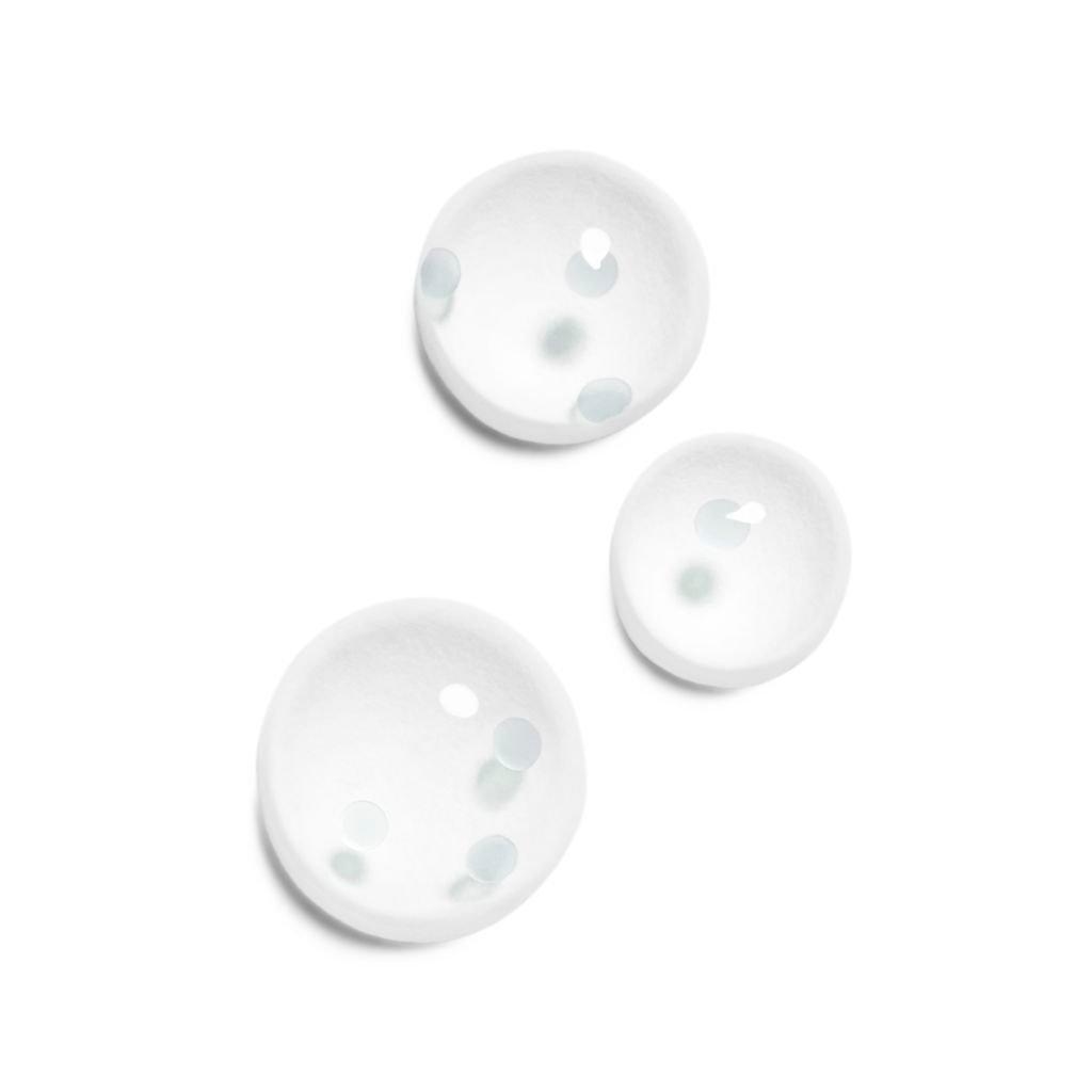 Liquid Ess - CHANEL - HYDRA BEAUTY MICRO LIQUID ESSENCE Refining Energising Hydration - 4