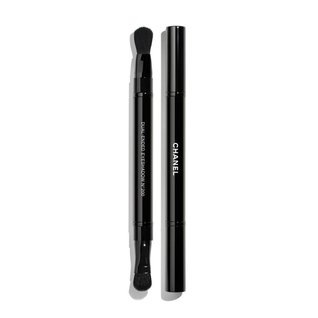 Black - CHANEL - PINCEAU DUO PAUPIÈRES RÉTRACTABLE N°200 Retractable Dual-Ended Eyeshadow Brush - 1