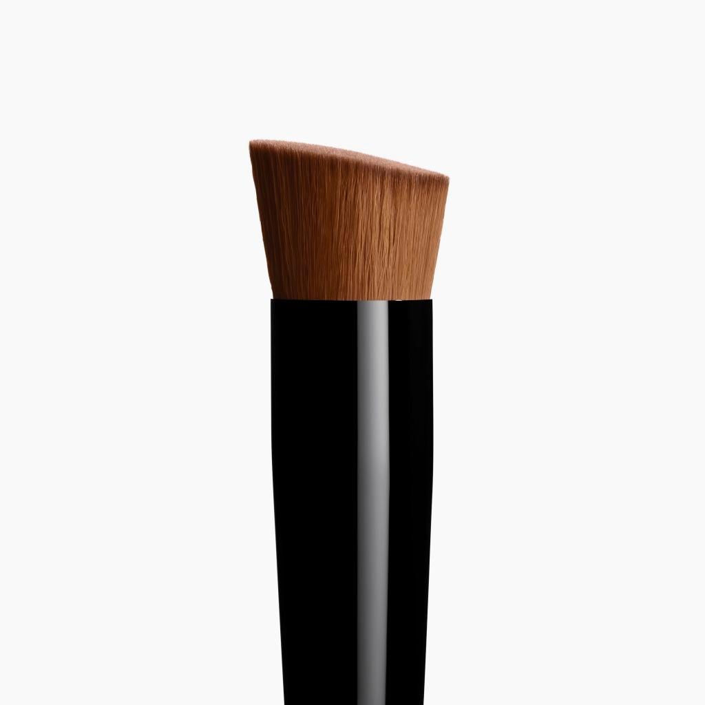 Black - CHANEL - PINCEAU TEINT 2 EN 1 - FLUIDE ET POUDRE N°101  Fluid And Powder Foundation Brush - 2