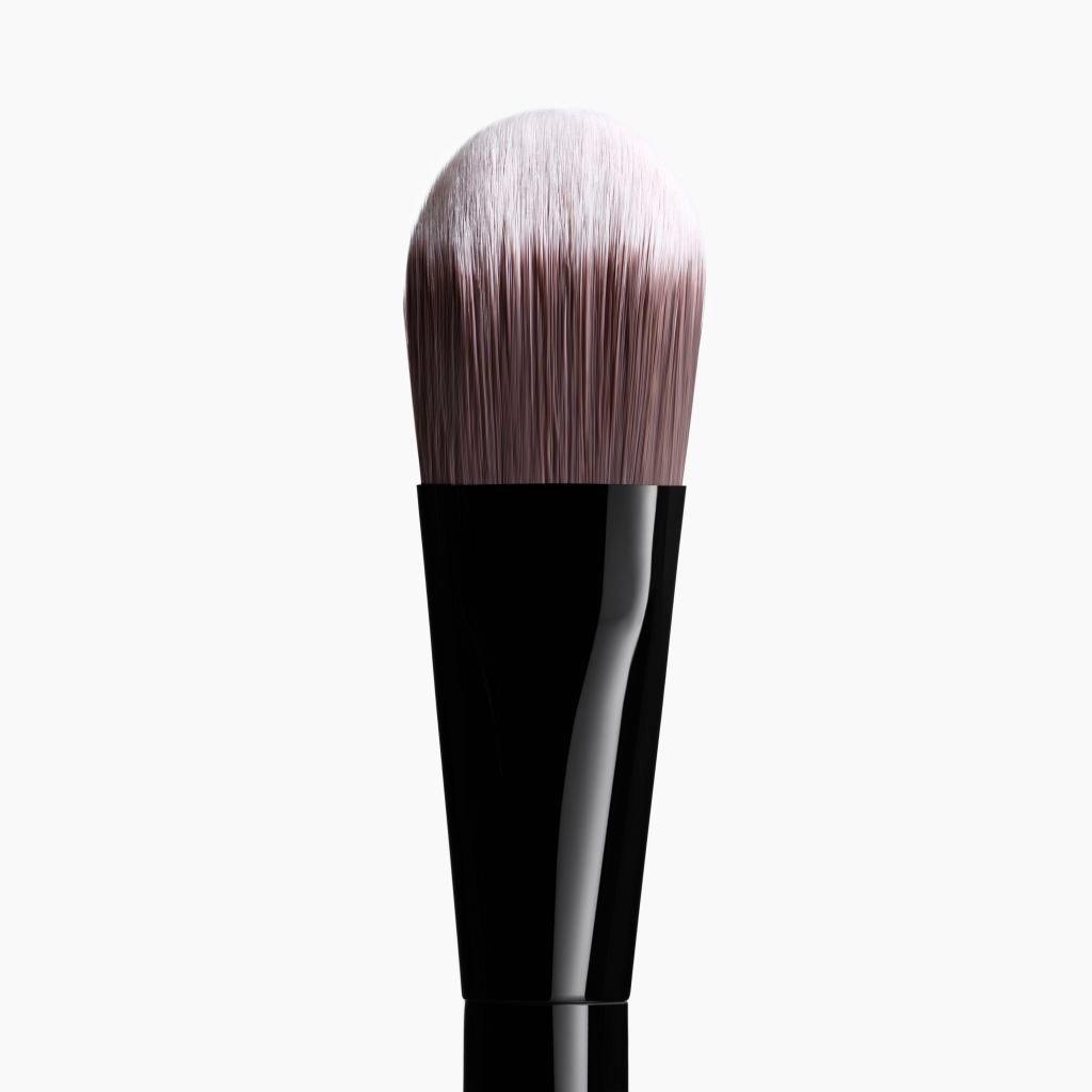 Black - CHANEL - FLUID FOUNDATION BRUSH Foundation Brush - 2