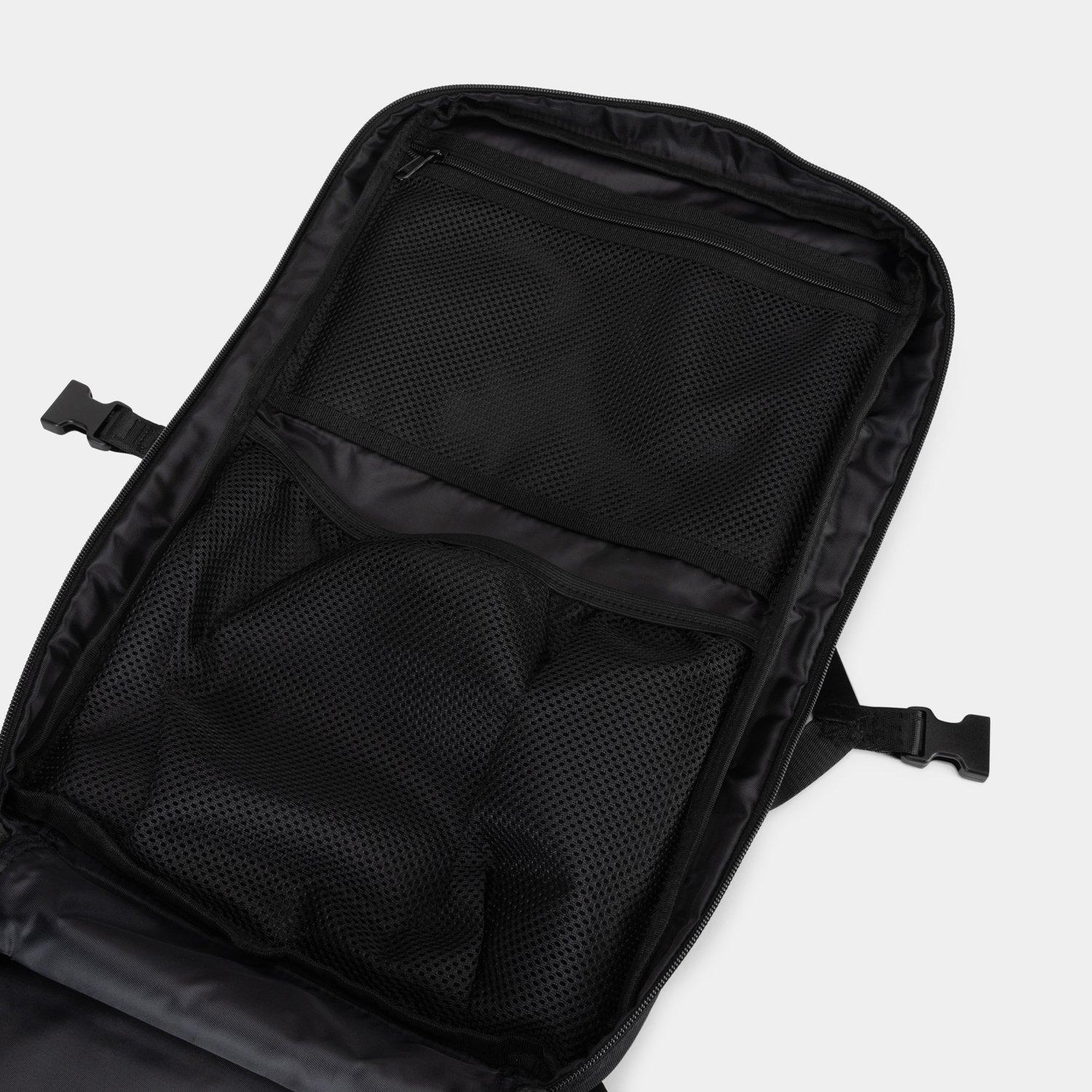 Hero Backpack - Built for Athletes - 45l Hero 3.0 - Black - 15