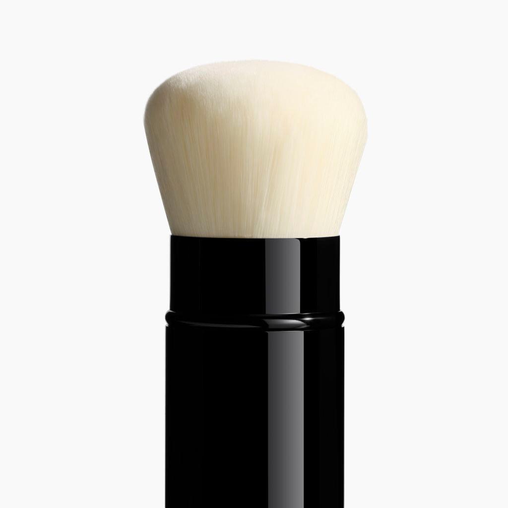 Chanel PINCEAU KABUKI RETRACTABLE N°108 Retractable Powder Brush