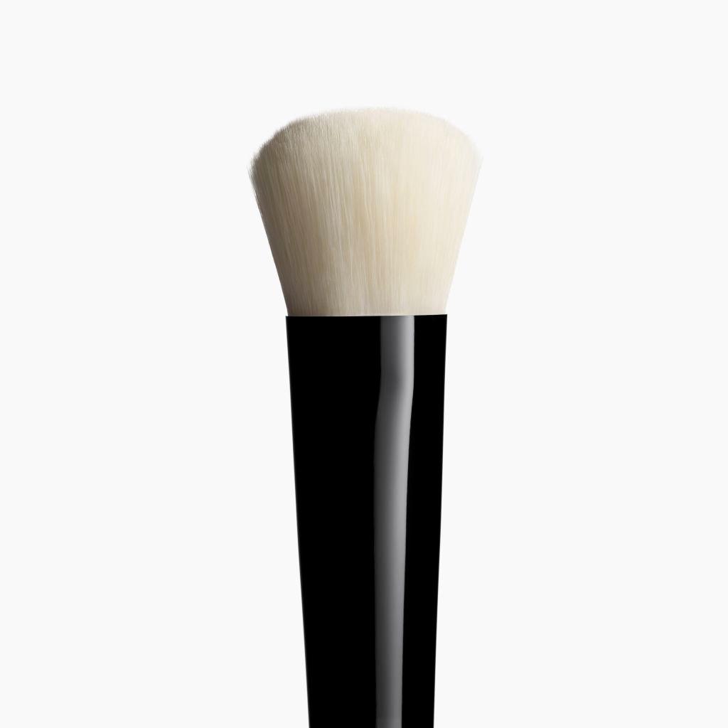 Black - CHANEL - TOUCH-UP FACE BRUSH N°104 Cream And Powder Foundation Brush - 2