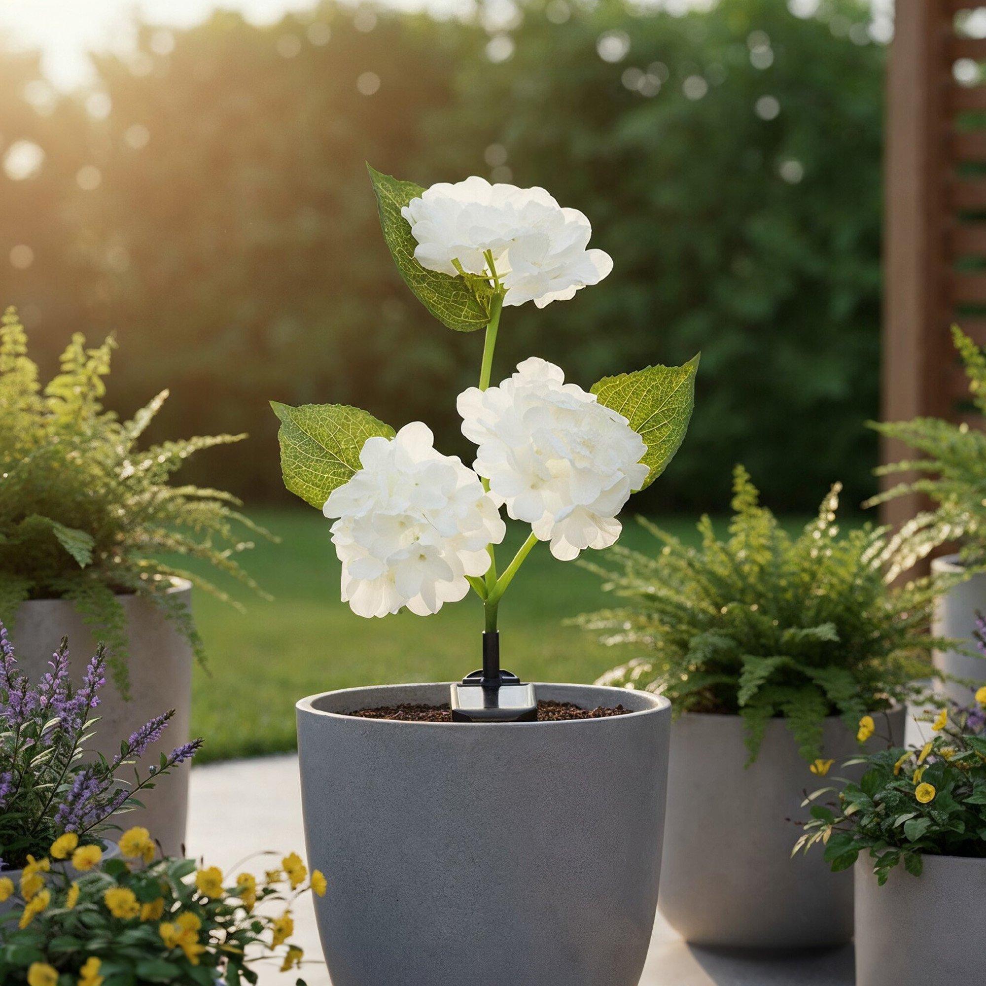 Green/White - Streetwize - Hydrangea Solar Lights - (3 Flower Stem) - 1
